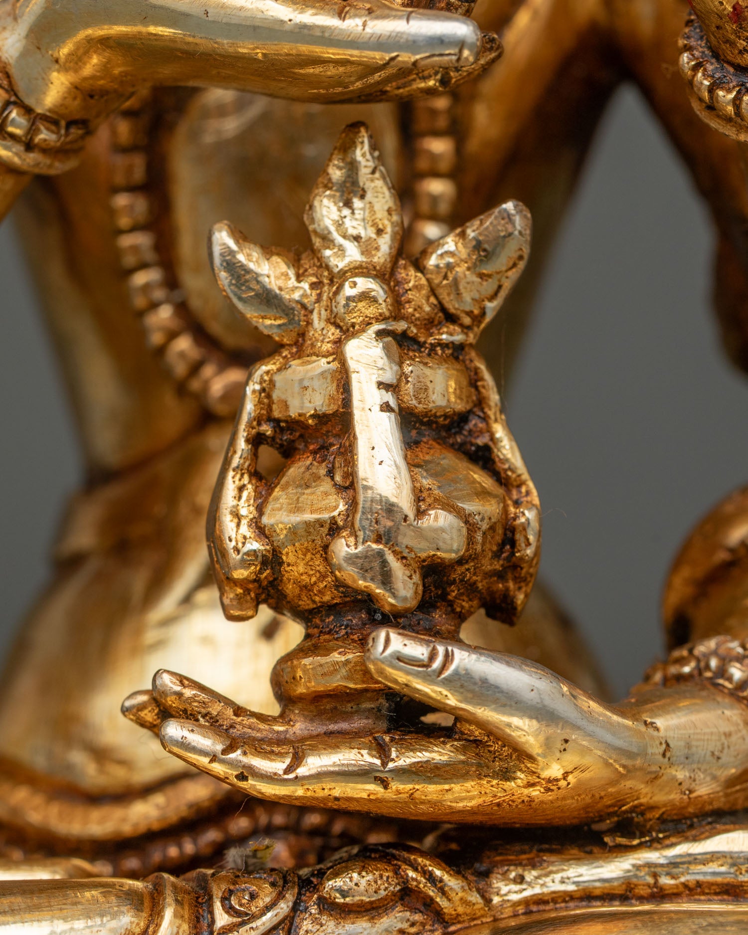 Ushnisha Vijaya Namgyalma Statue | Buddhist Deity of Longevity & Protection