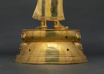 Guru`s Wifes Statue