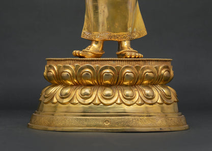 Guru`s Wifes Statue