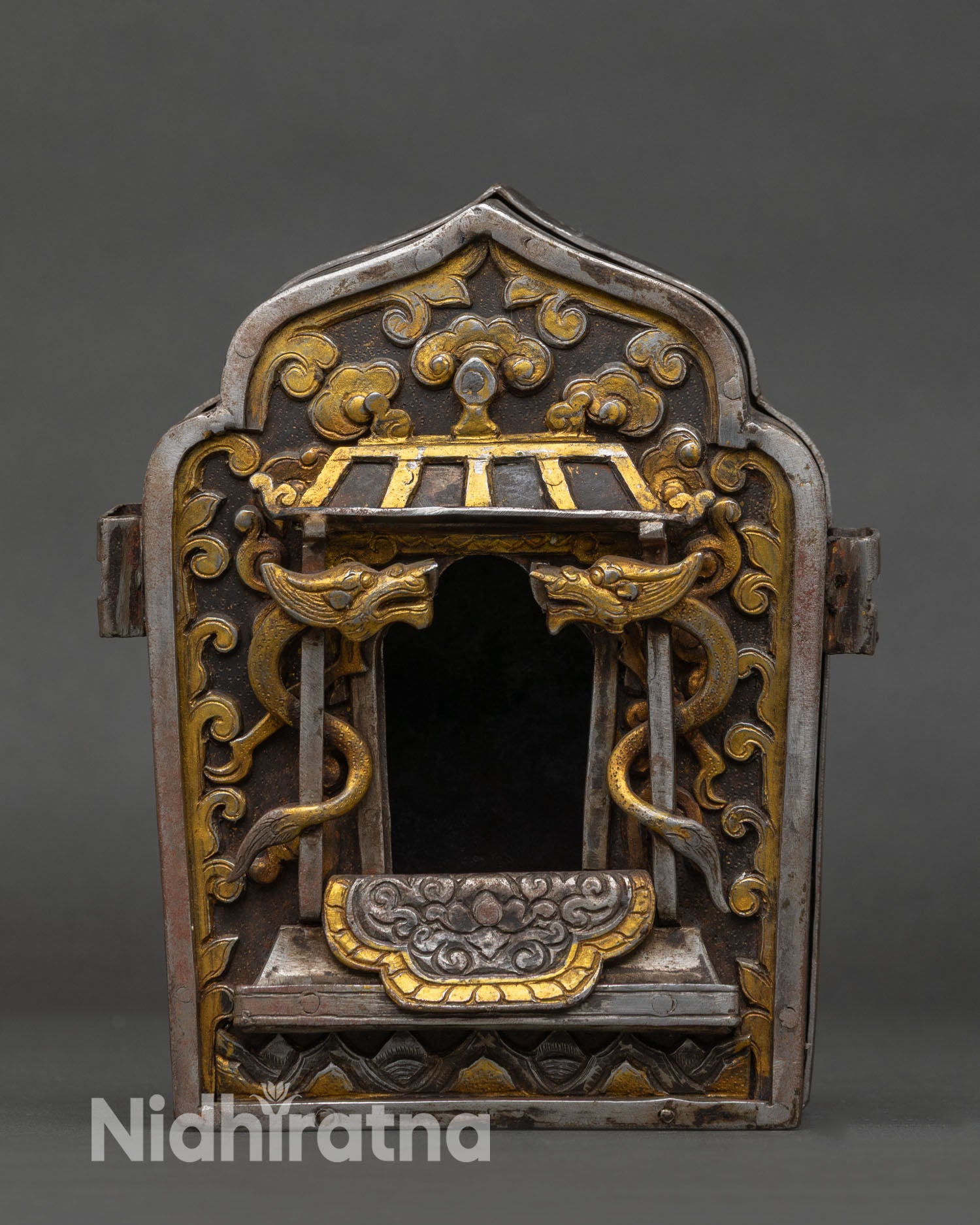 Ghaubox (iron)