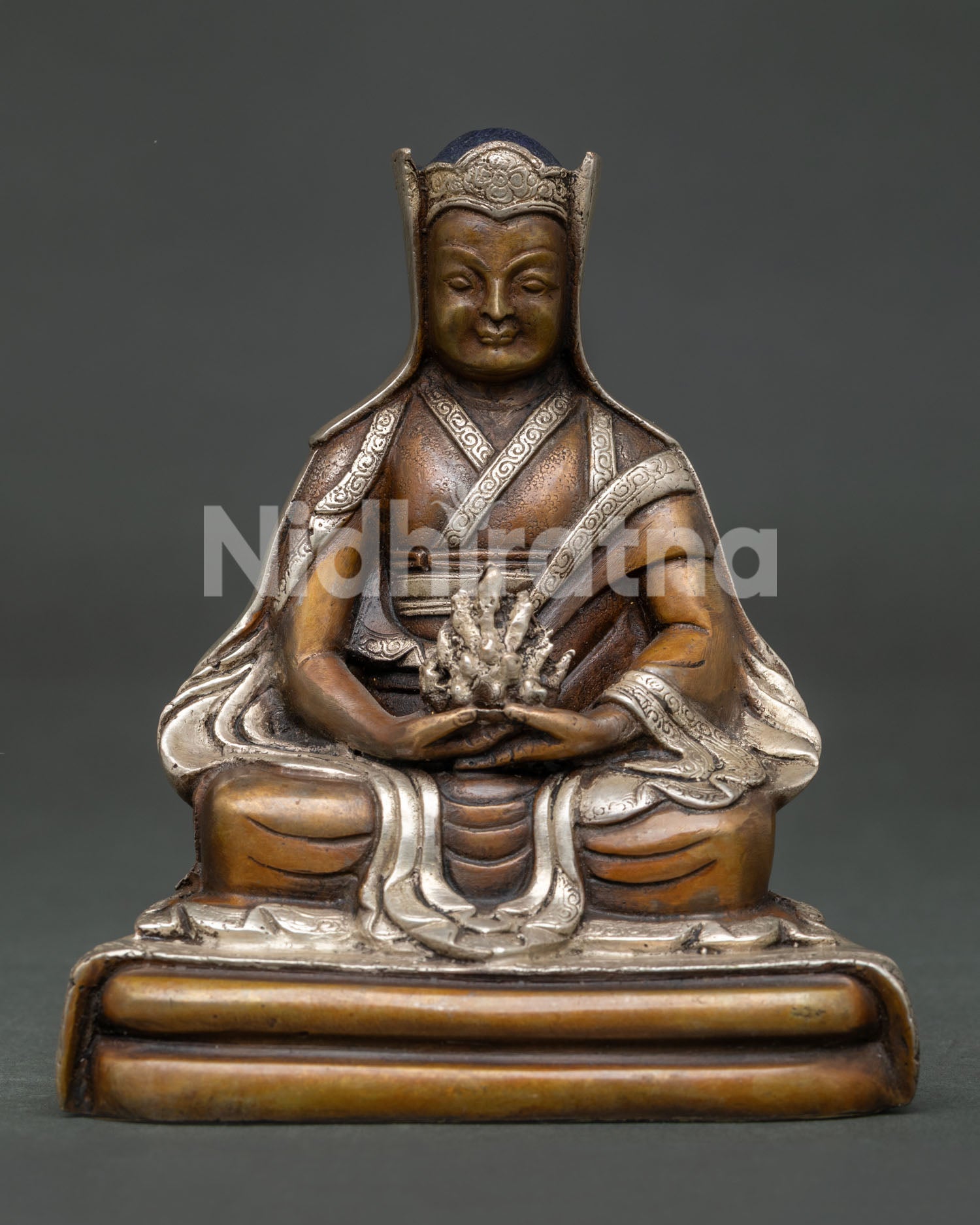 Gompopa Statue