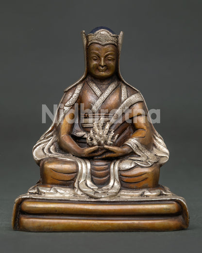 Gompopa Statue
