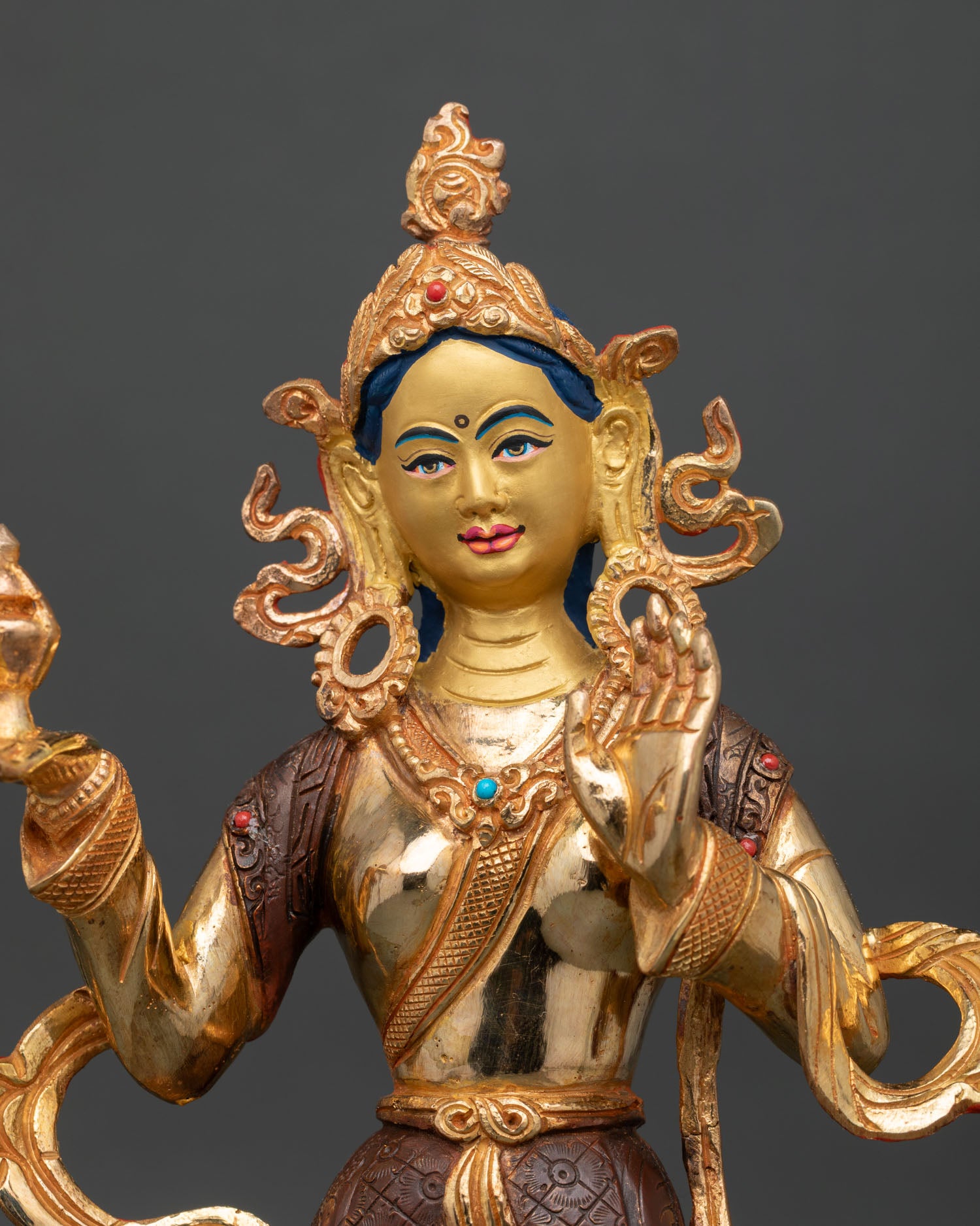 Guru's Wifes Statue