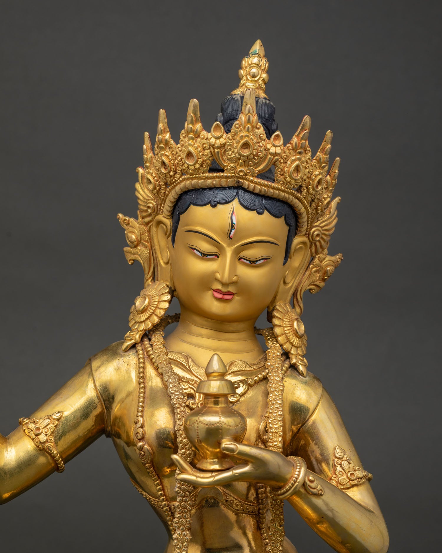 Guru`s Wifes Statue