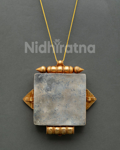 Endless Knot Ghau Mala | Collectible Buddhist Altar Piece