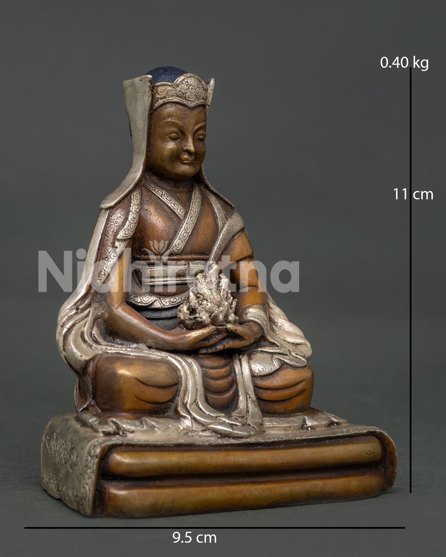 Gompopa Statue