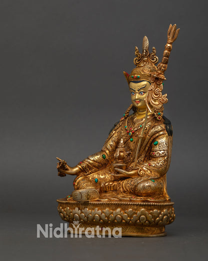 Guru Rinpoche Statue – Enlightened Master of Tibetan Buddhism