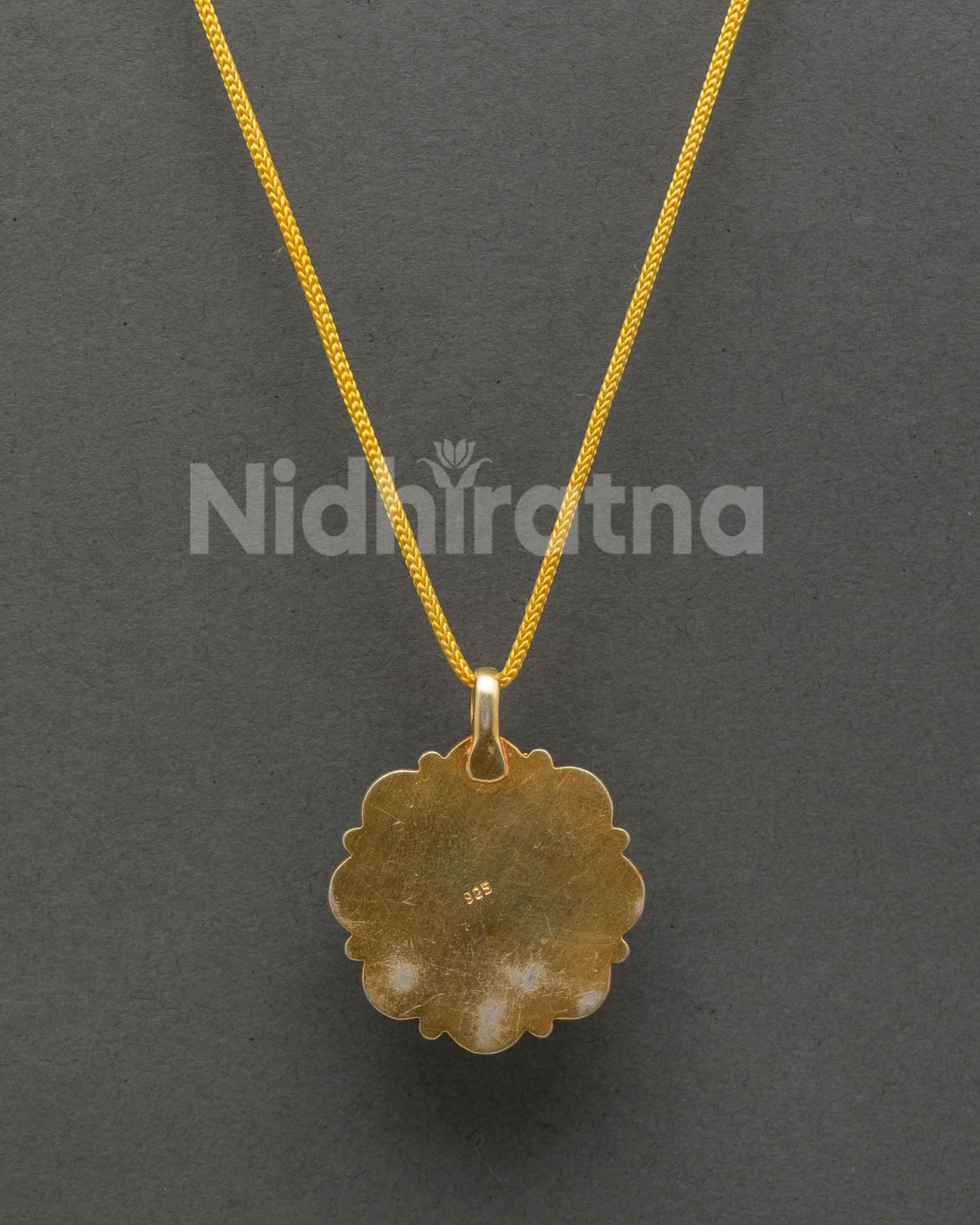 Beautiful Flower Locket – Symbol of Spiritual Growth & Renewal