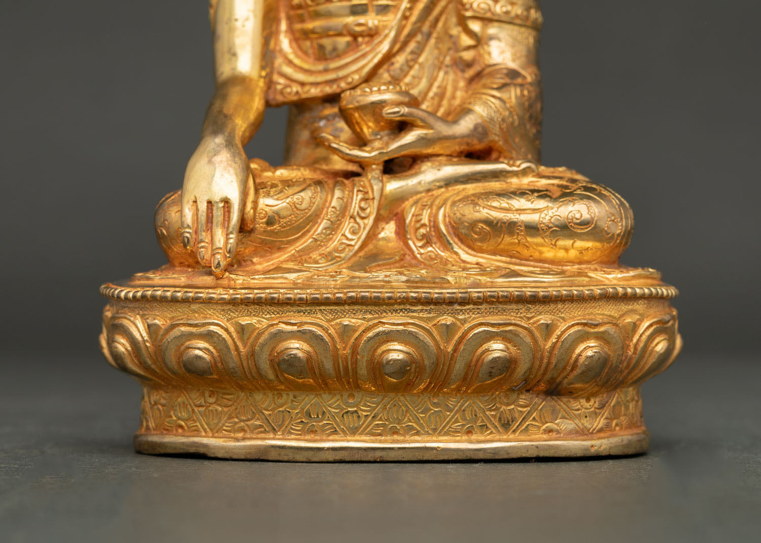 Shakyamuni buddha Statue