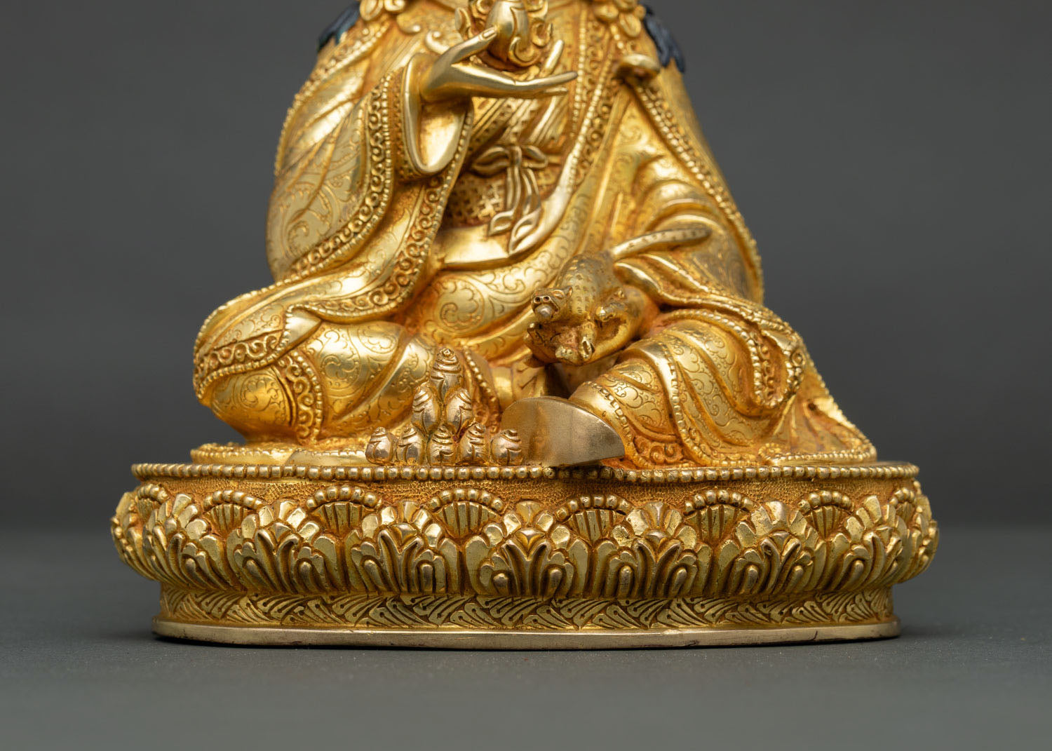 Guru Norla Statue | Fine Nepalese Craftsmanship