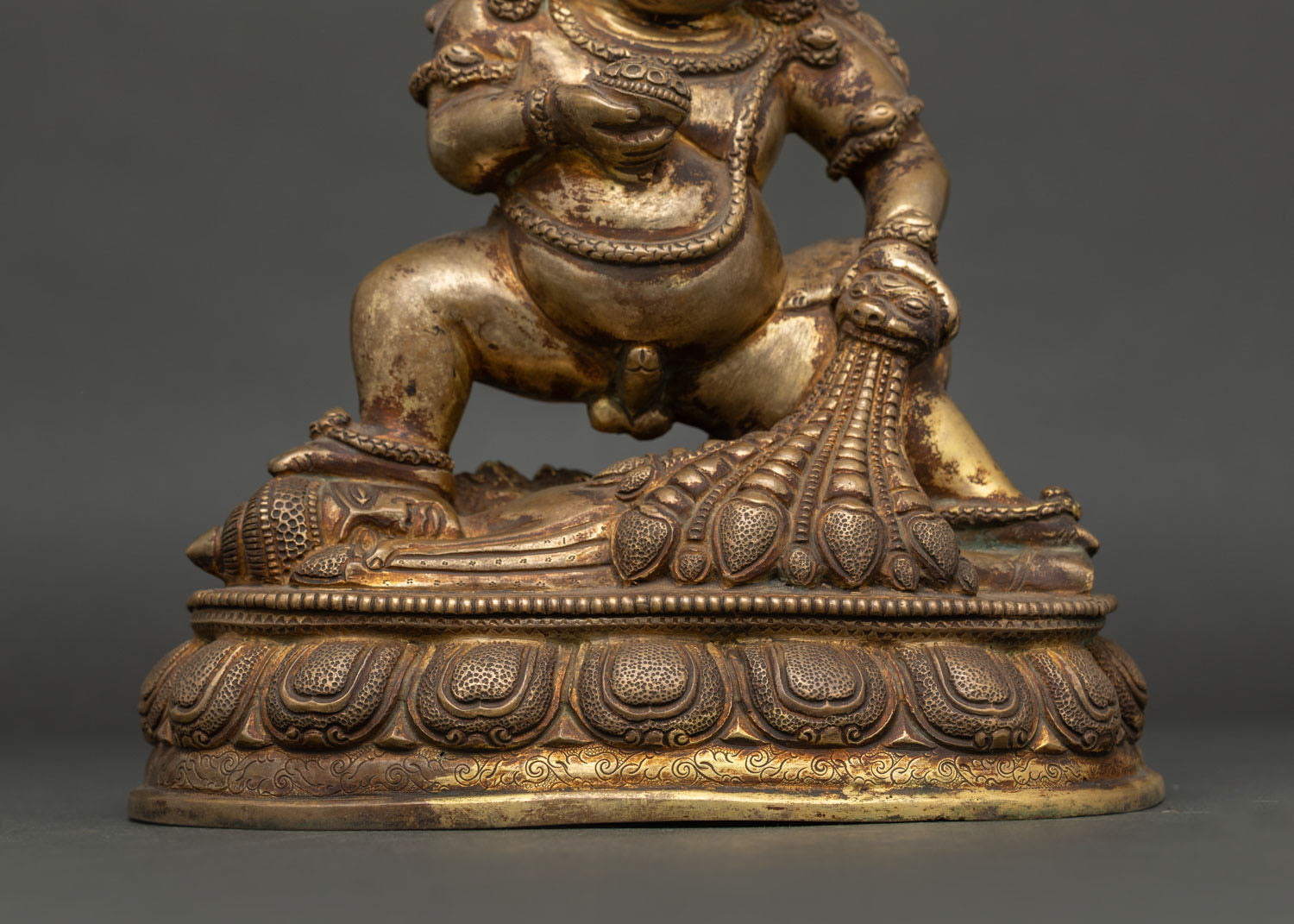 Black Dzambhala Statue