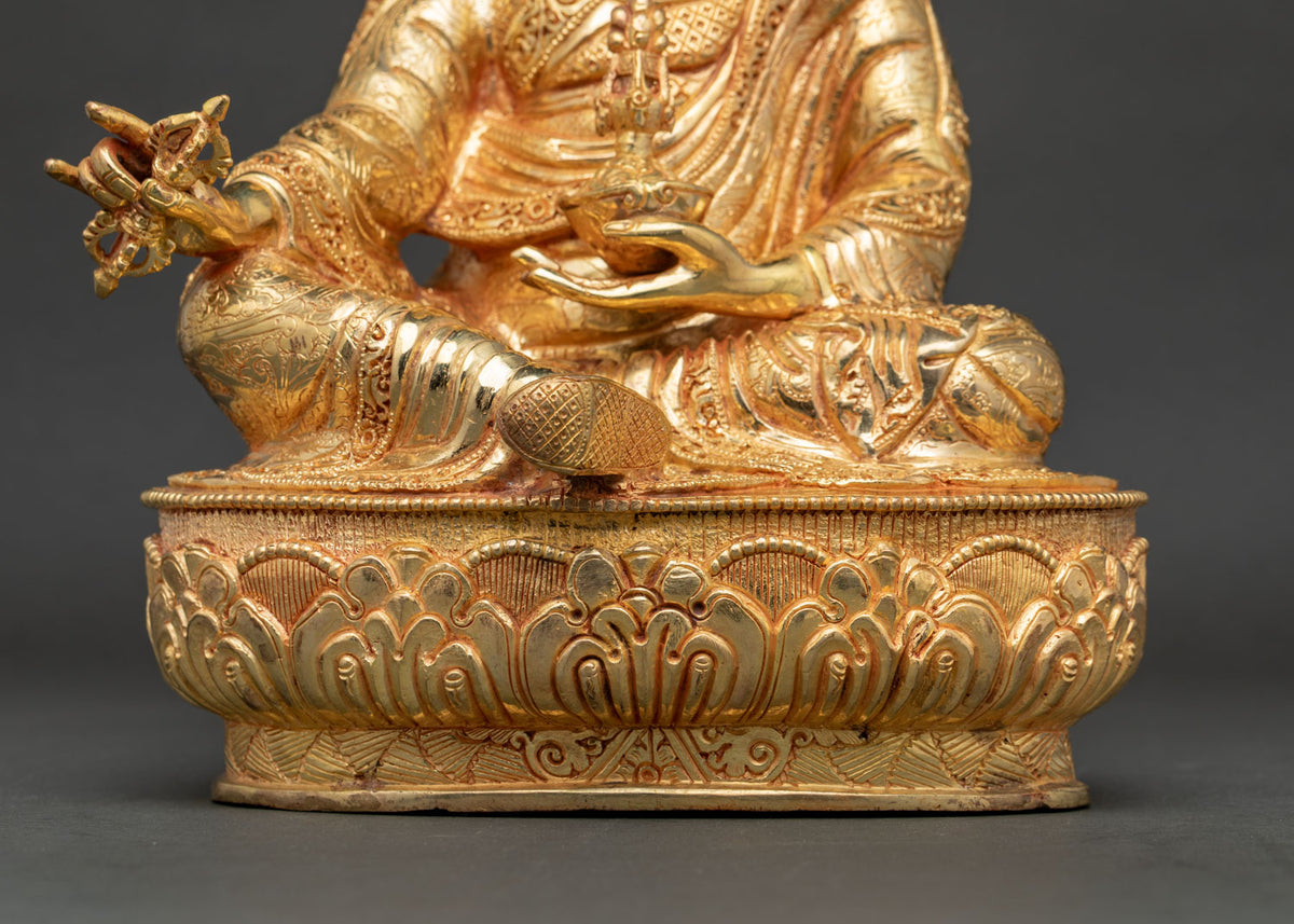 Guru Rinpoche Statue | Lotus-Born Master of Vajrayana Buddhism