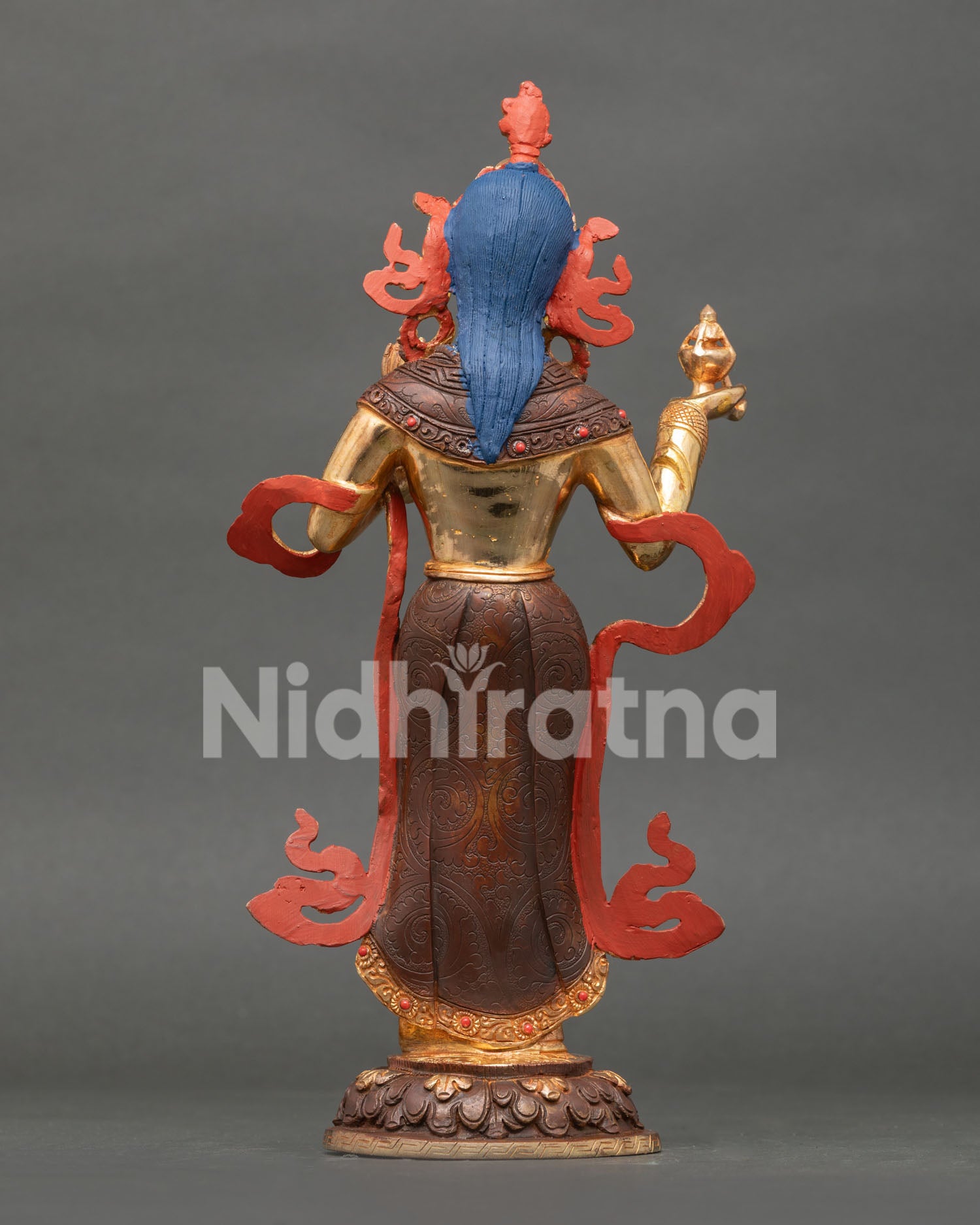 Guru's Wifes Statue