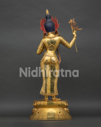 Guru`s Wifes Statue