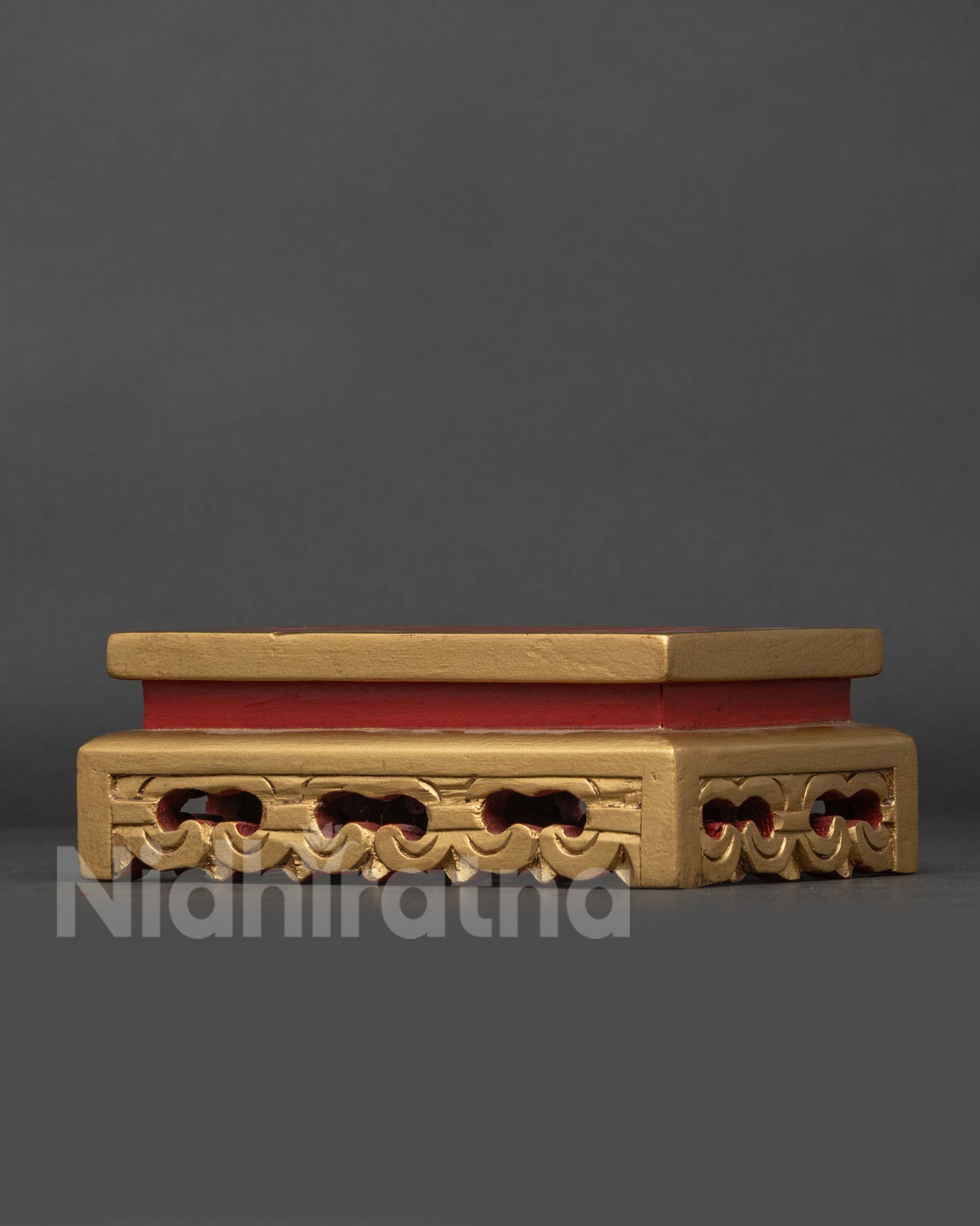 Throne ( upto 6 Inch )