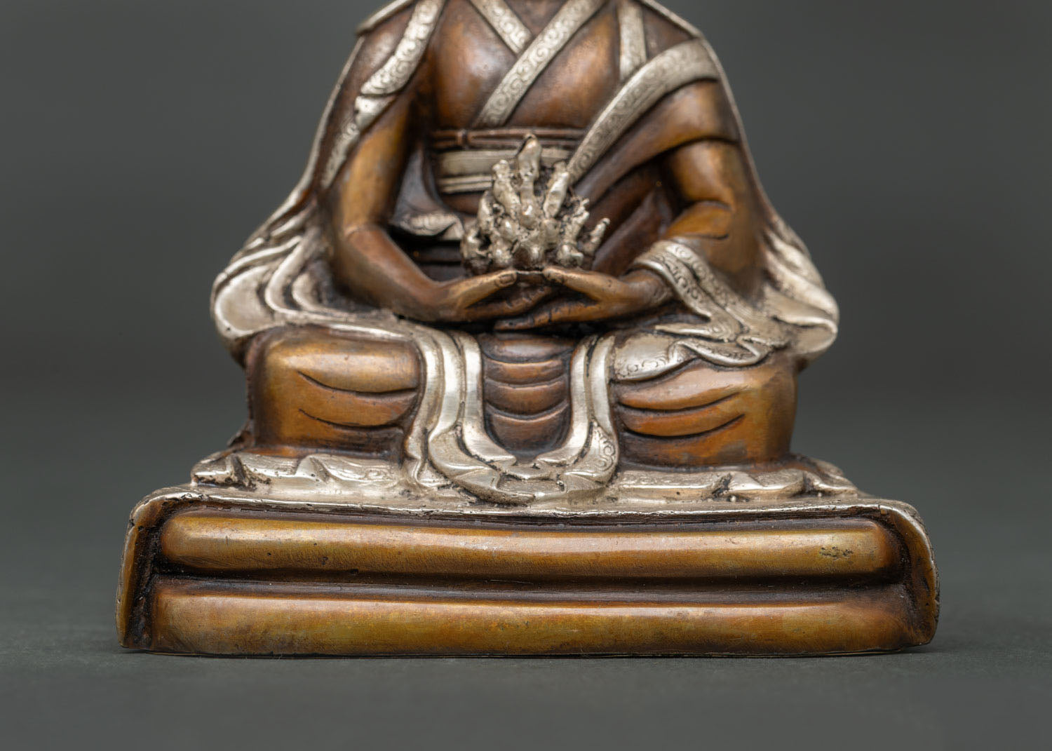 Gompopa Statue
