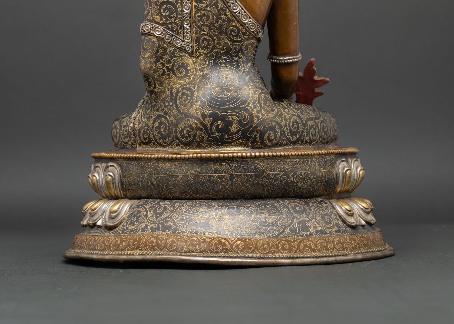 Medicine Buddha Statue – Traditional Nepalese Sacred Art