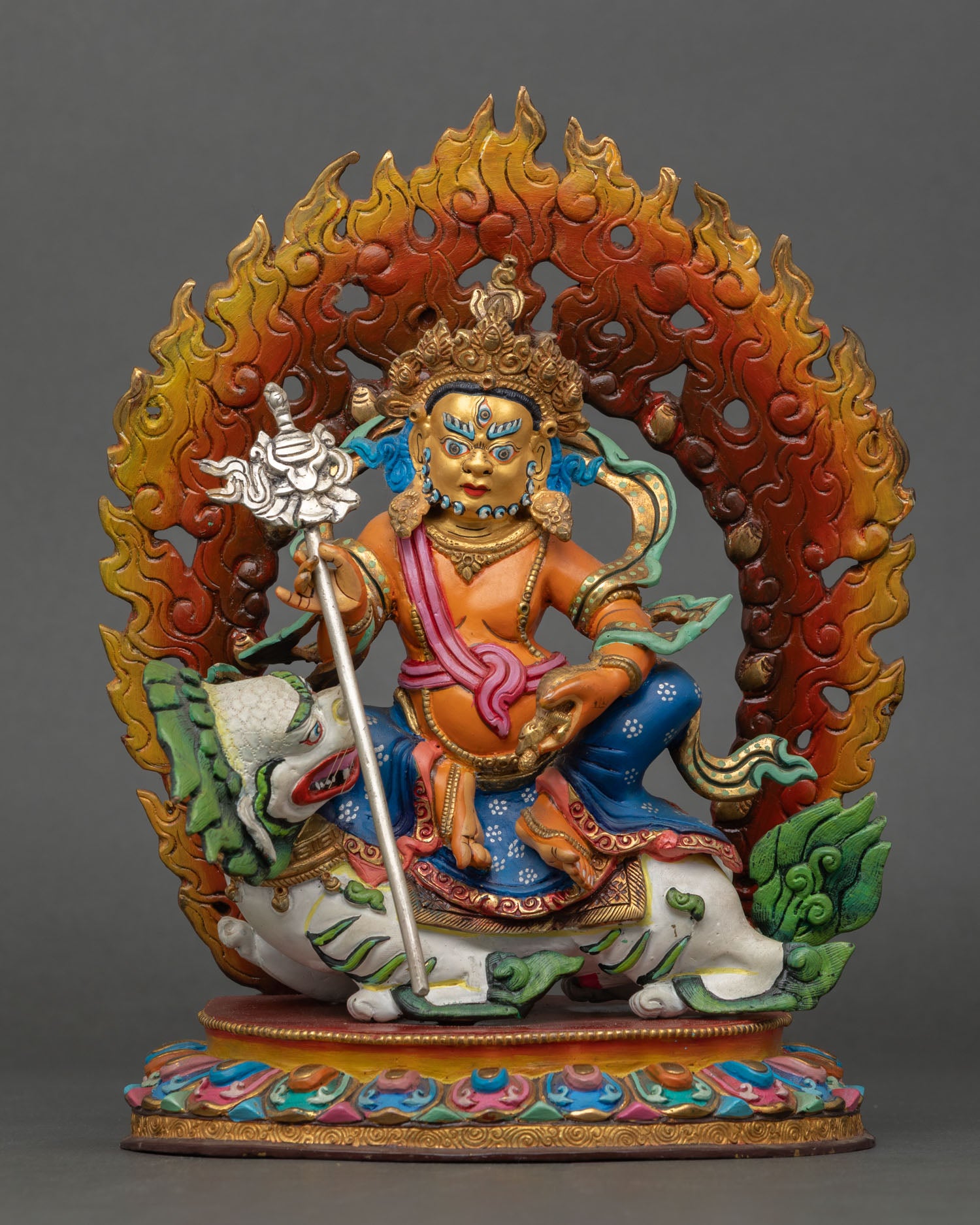 Nmotoshe Statue