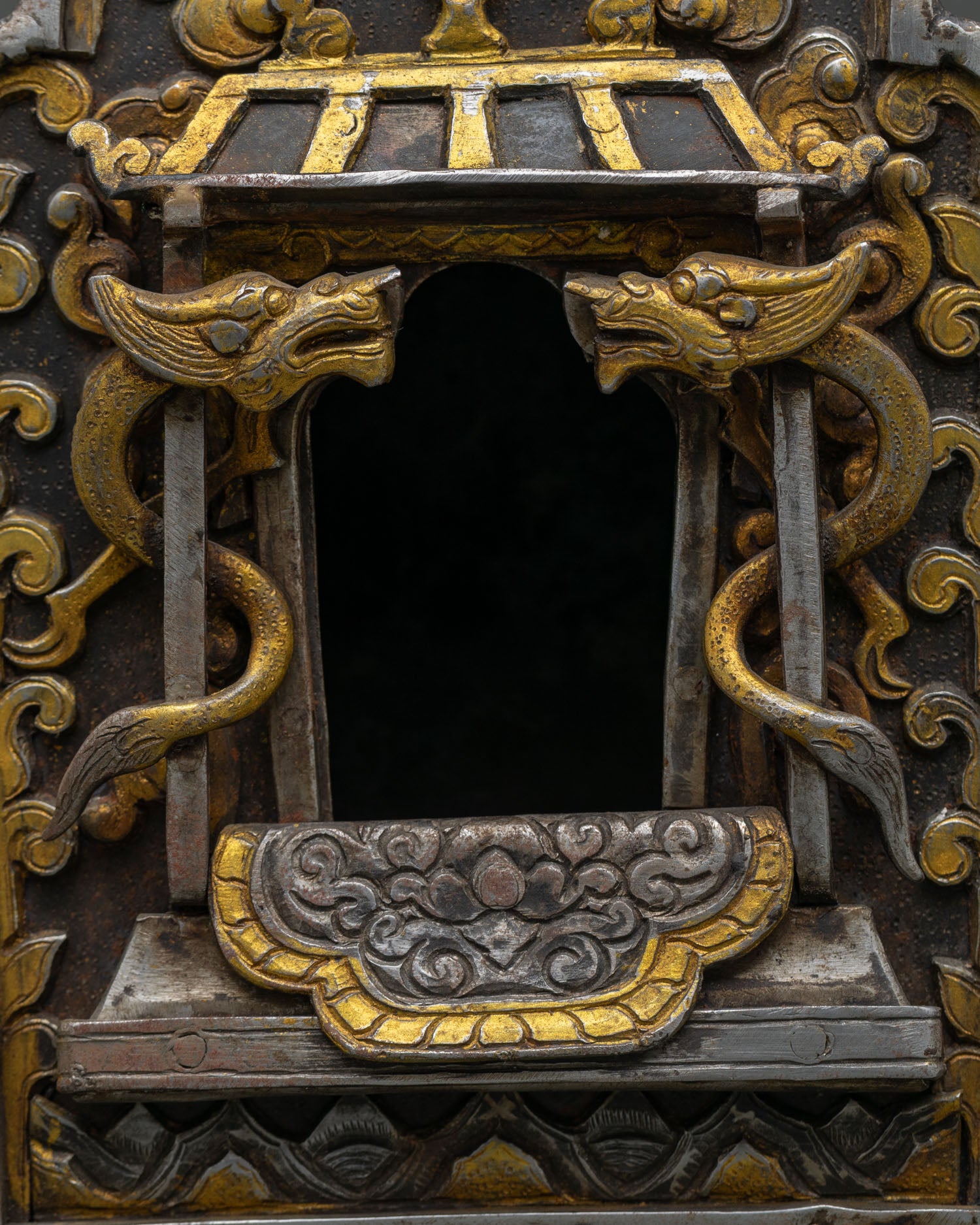 Ghaubox (iron)