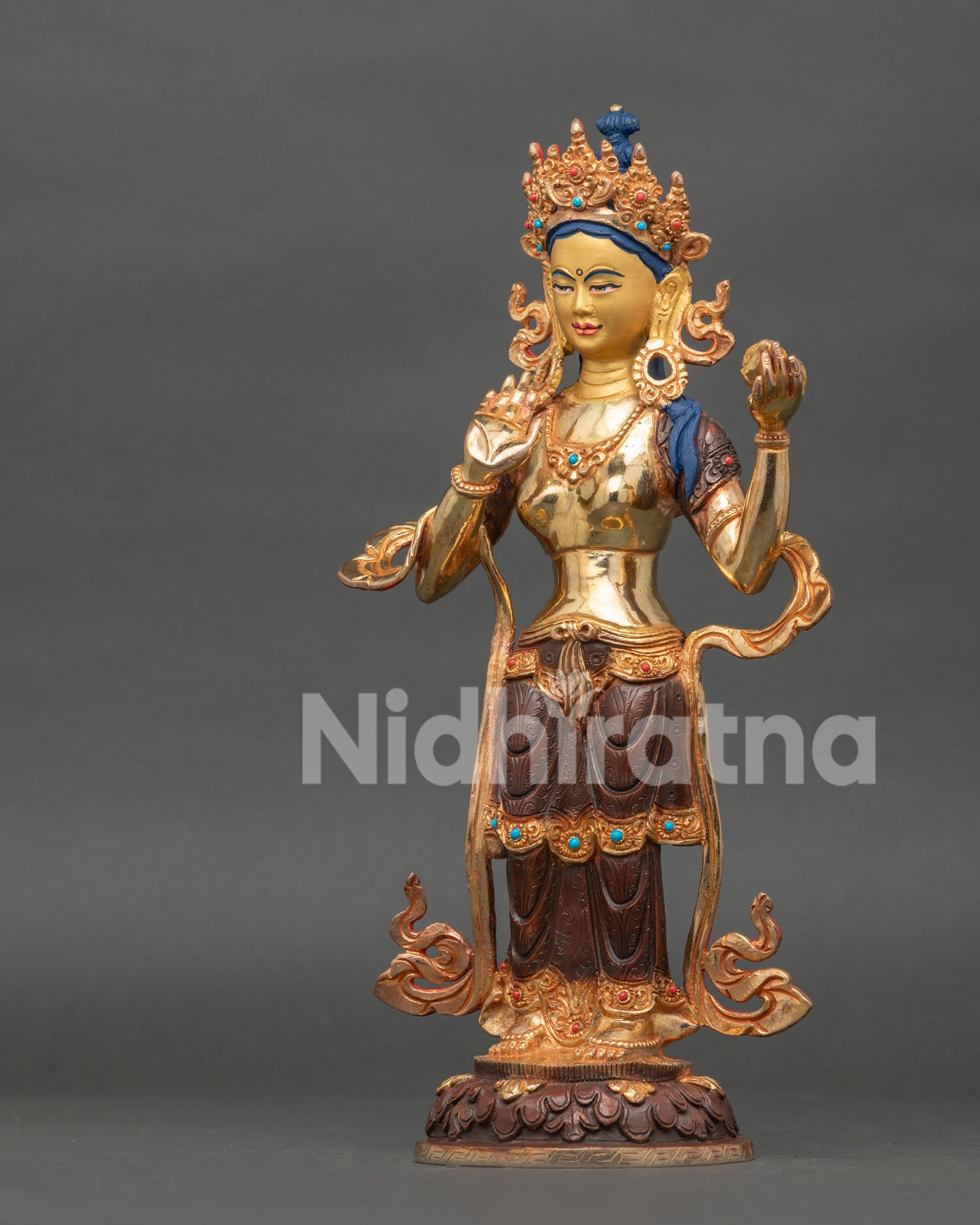 Guru's Wifes Statue