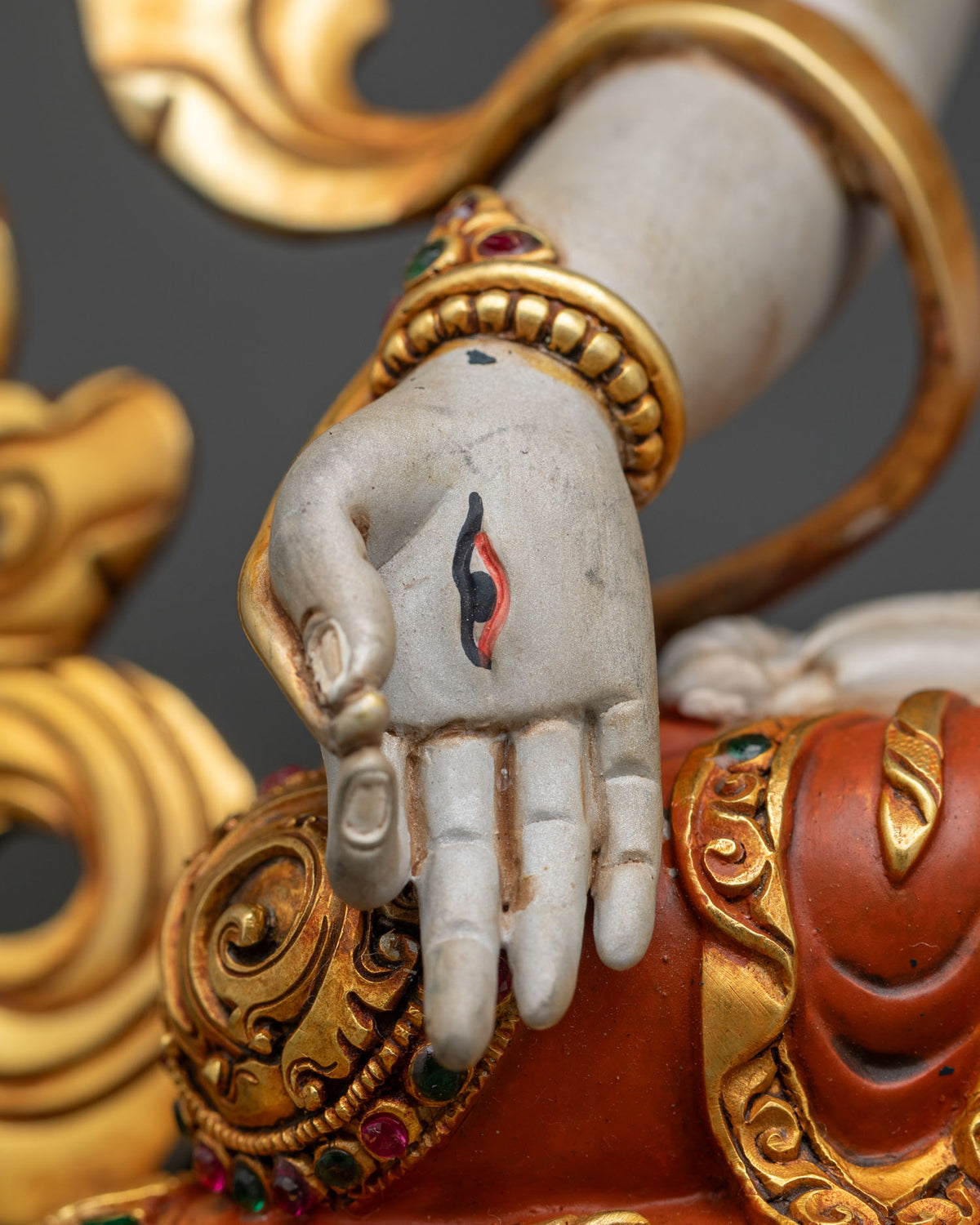 Hand-Painted White Tara Statue – Seven-Eyed Longevity Goddess Icon