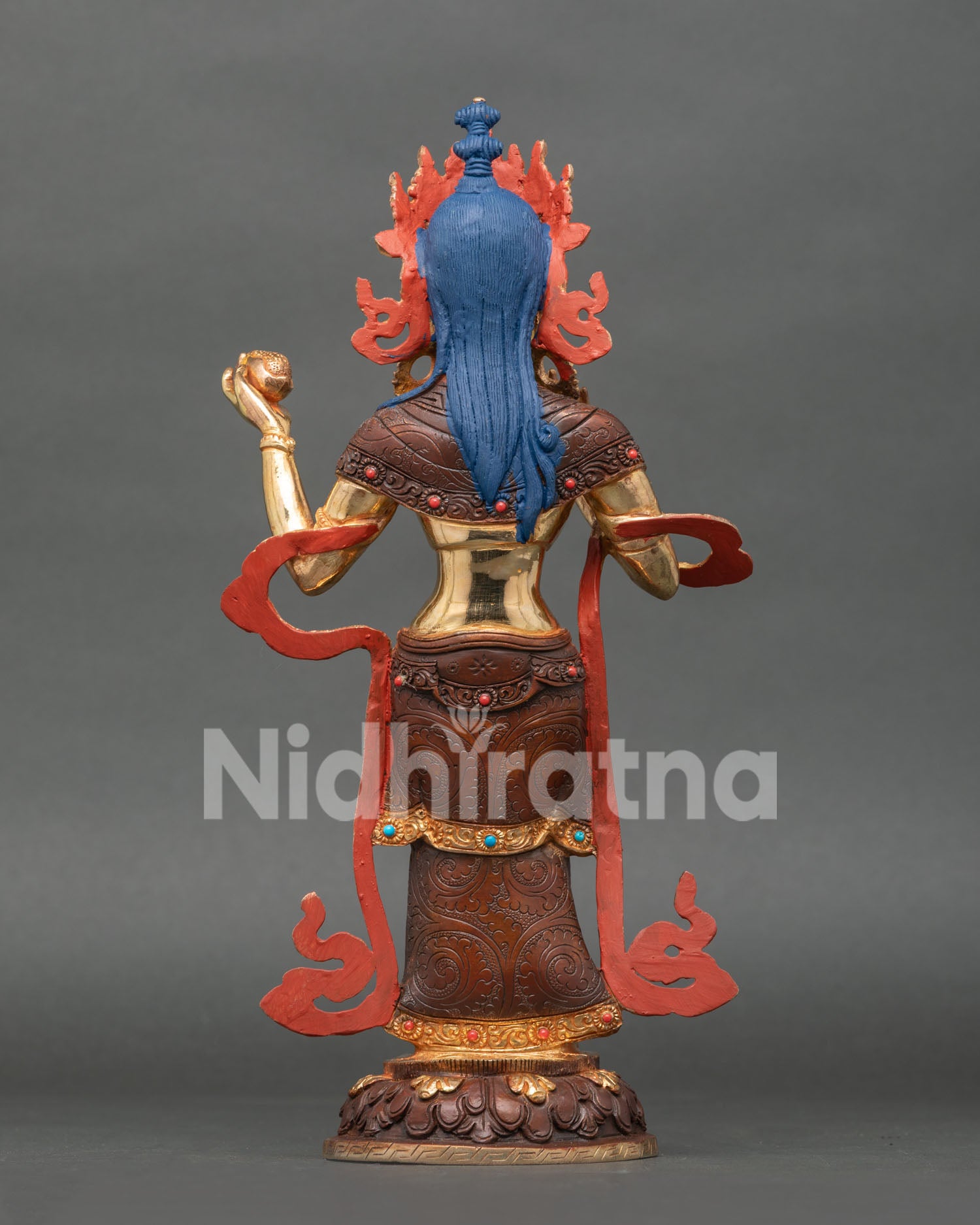 Guru's Wifes Statue