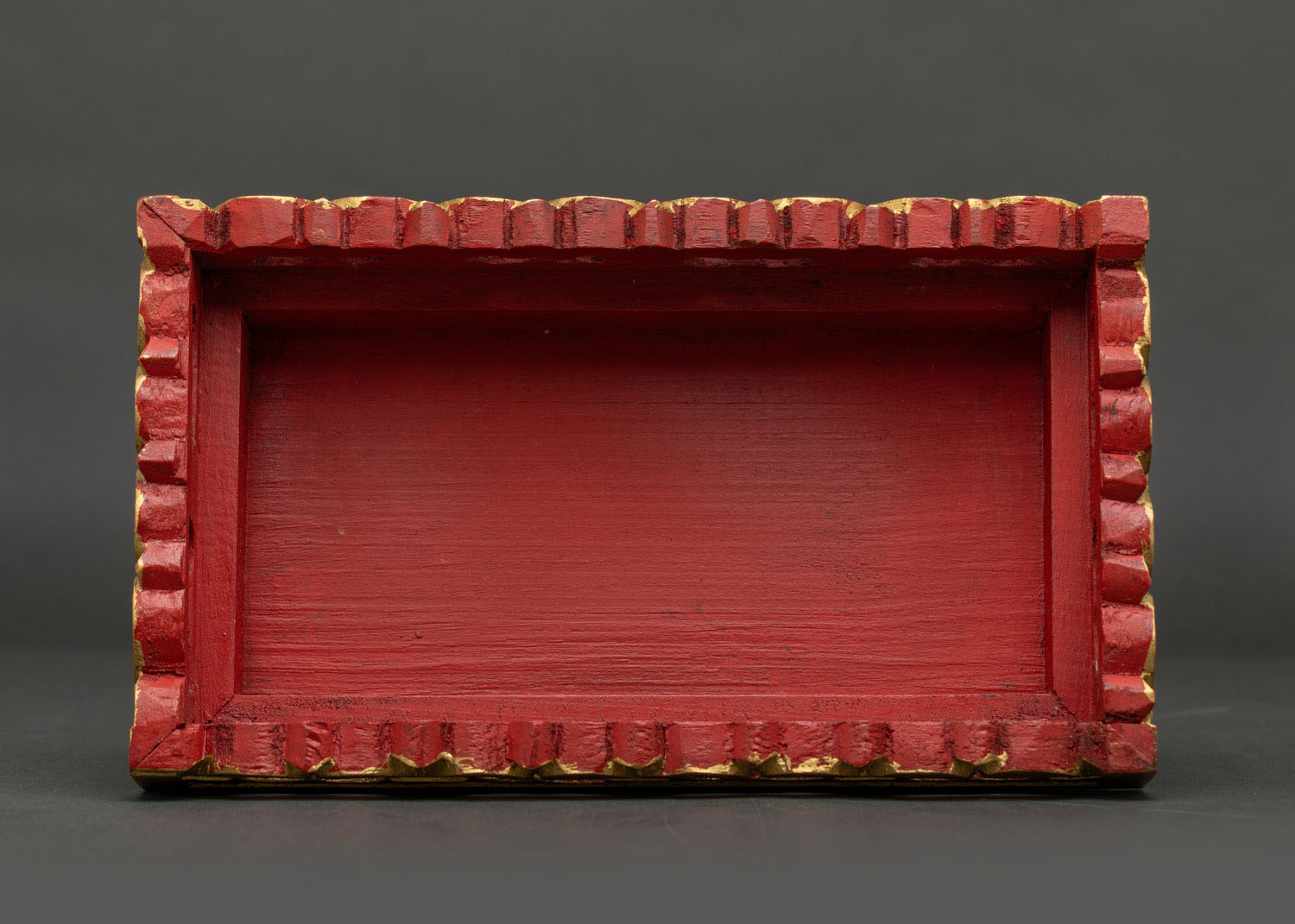 Throne (upto 8 Inch)