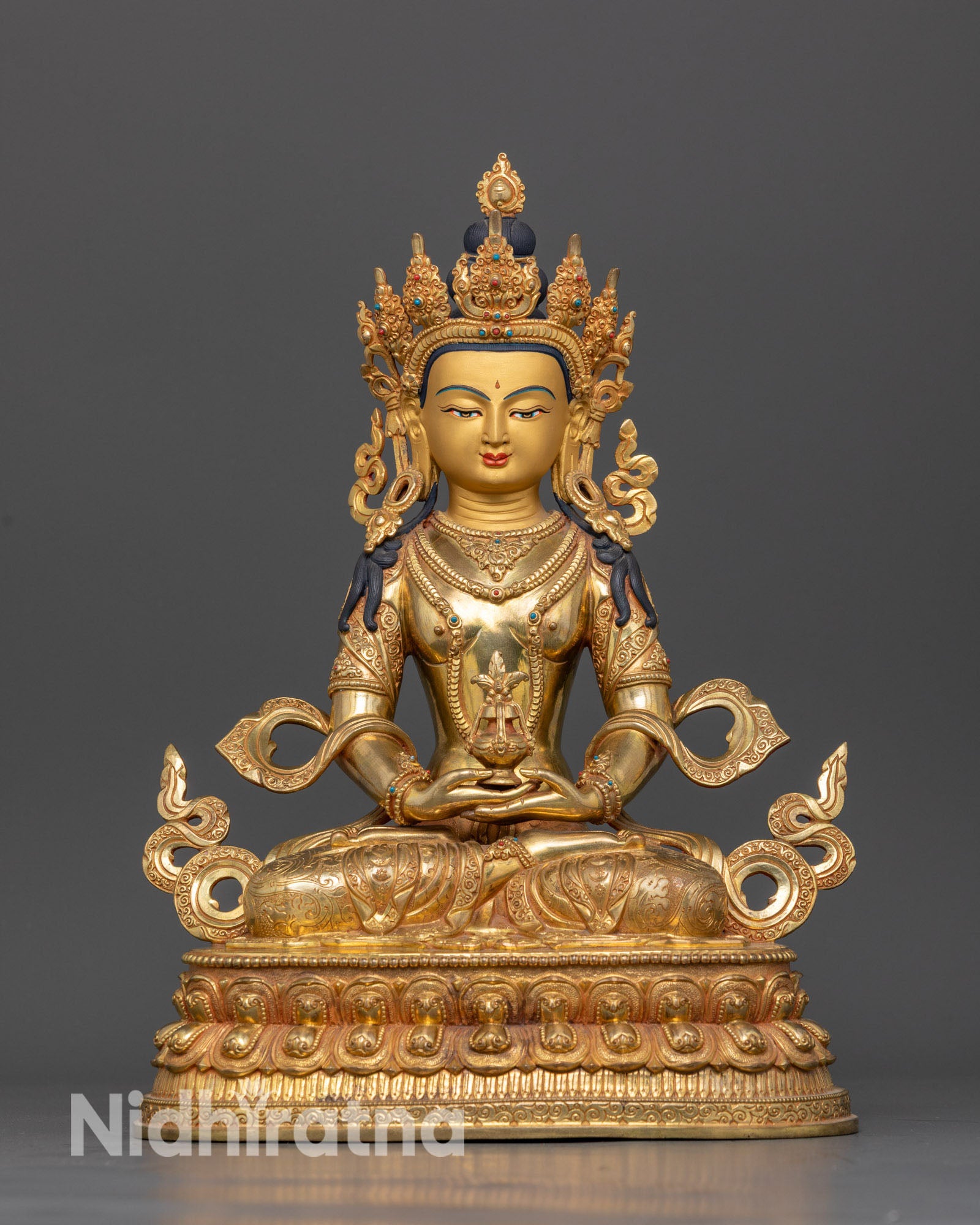 Amitayus Statue: Symbolizing Longevity and Spiritual Tranquility