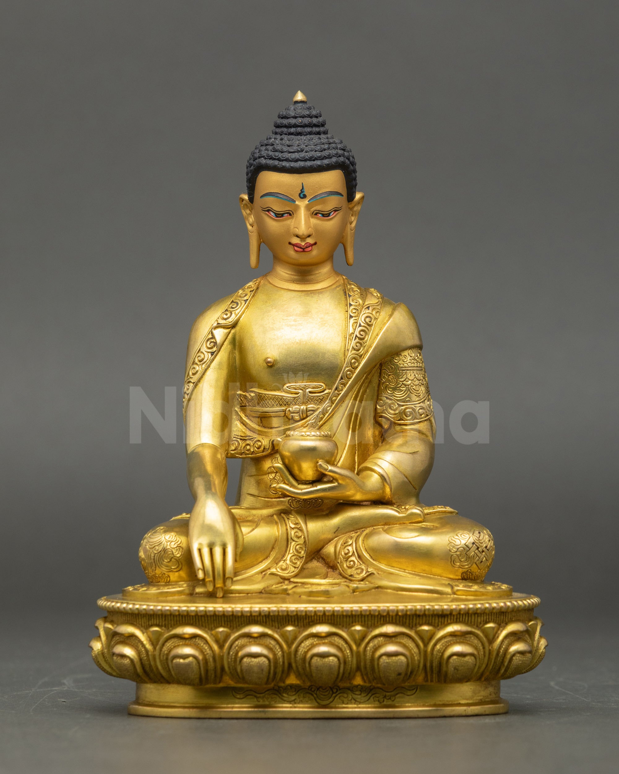 Buddha Shakyamuni Statue front view gold-painted face Himalayan meditation sculpture