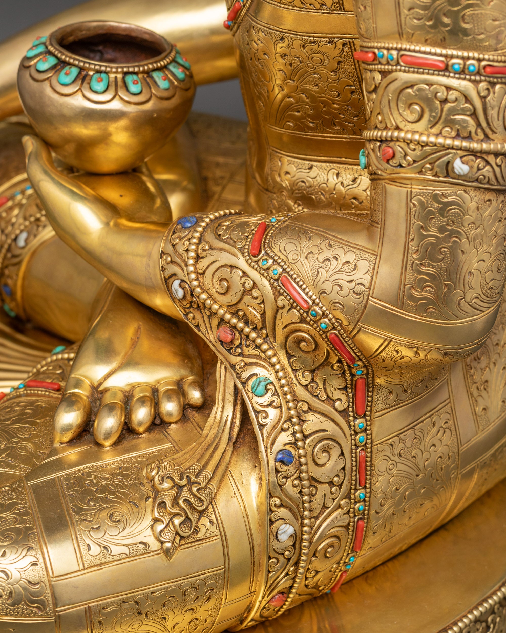 Big Shakyamuni Buddha Statue | Handicrafted Nepalese Sculptures