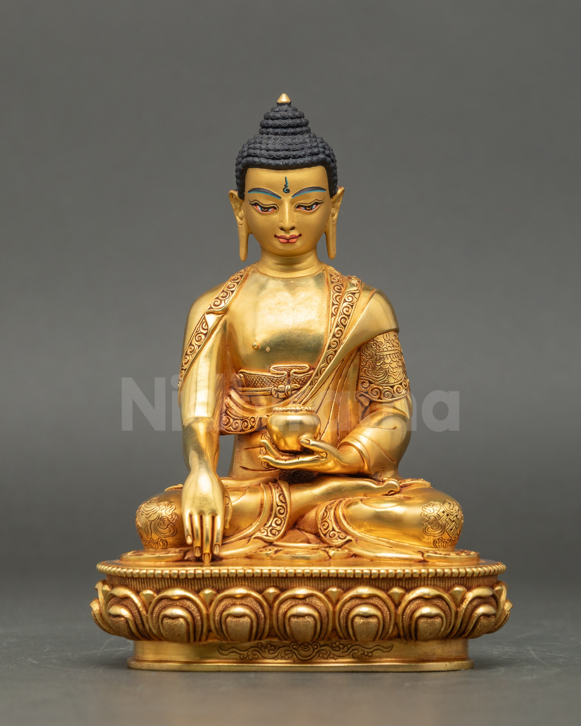 Front view Shakyamuni Buddha statue handmade in Nepal copper with pure gold