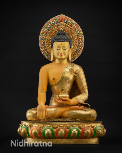 Front view of Shakyamuni Buddha Siddhartha Gautama Statue gold-gilded face
