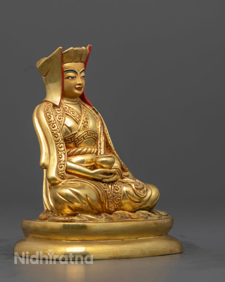 Gampopa Statue: Inspiring Buddhist Artwork for Meditation