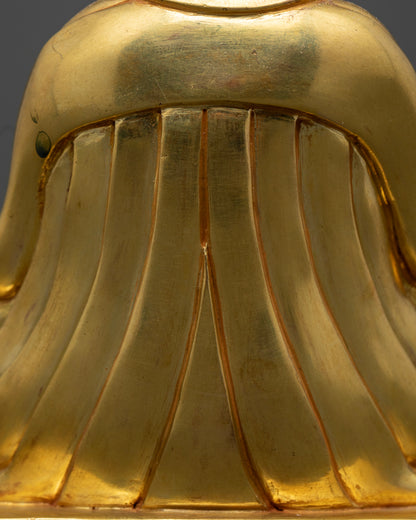 Gampopa Statue: Inspiring Buddhist Artwork for Meditation
