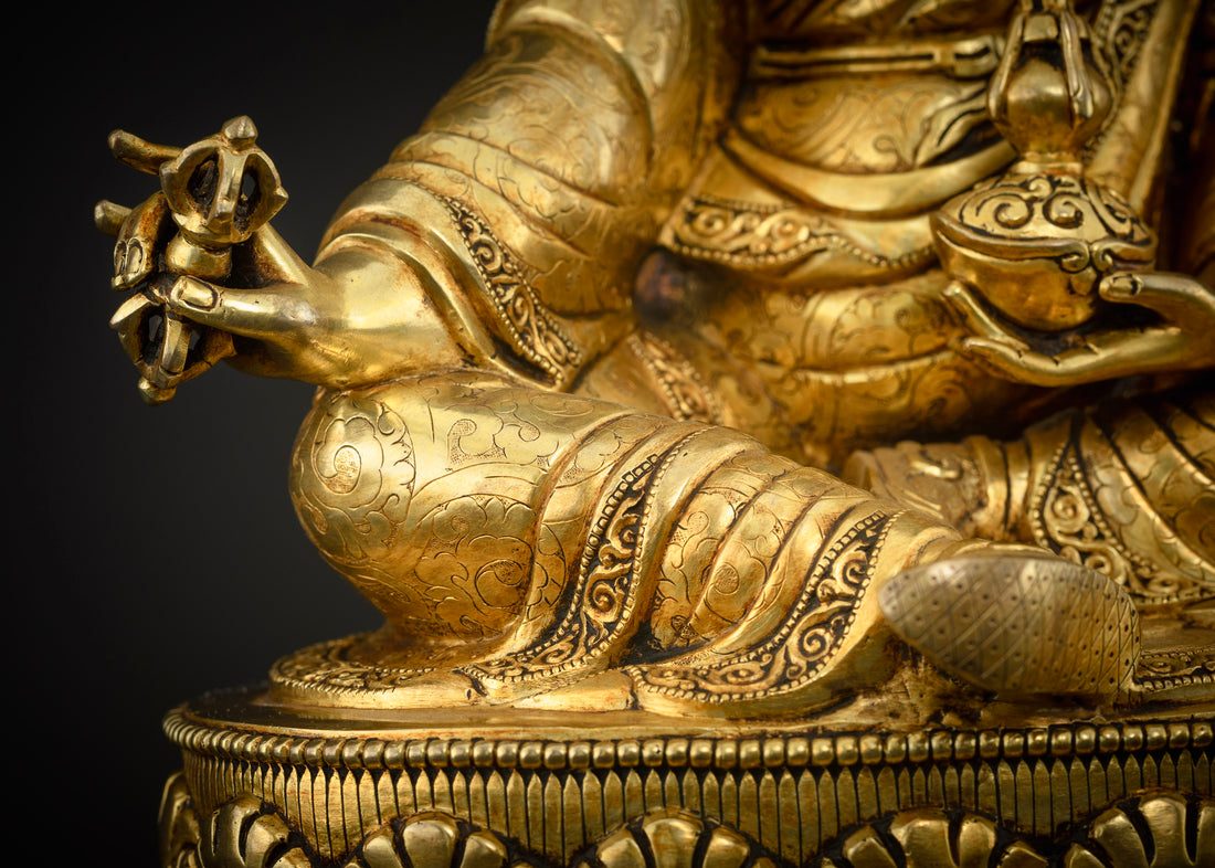 Guru Rinpoche Statue: Handcrafted Himalayan Sculpture