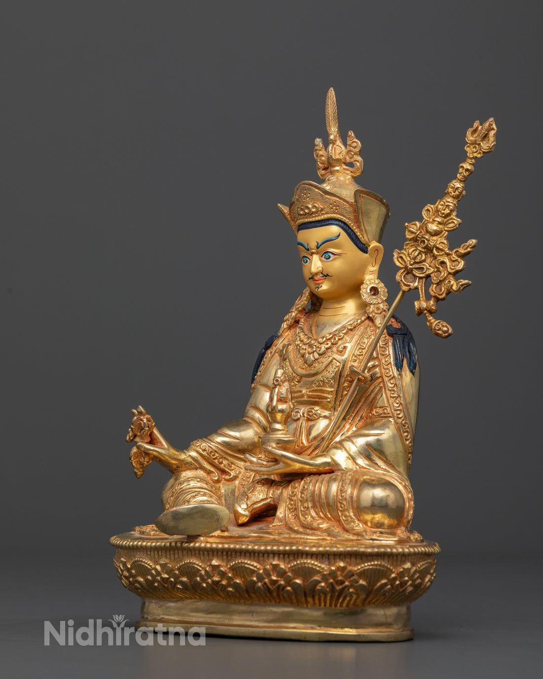 Buddhist Guru Lotus Statue: Symbol of Compassion and Clarity