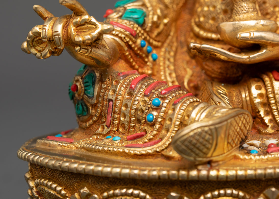 Discover the Wisdom of Guru Rinpoche: Spiritual Teachings and Life Lessons