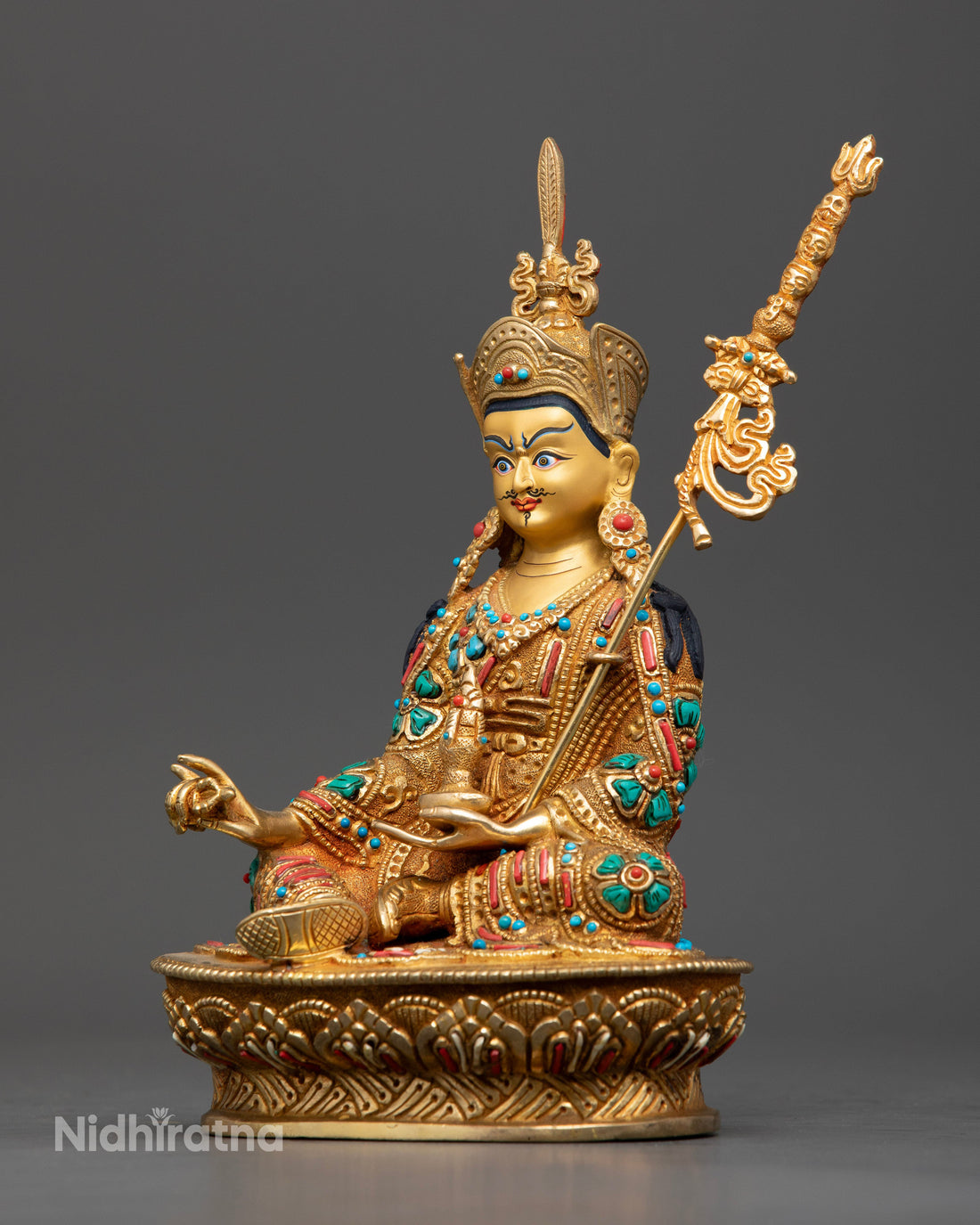 Discover the Wisdom of Guru Rinpoche: Spiritual Teachings and Life Lessons