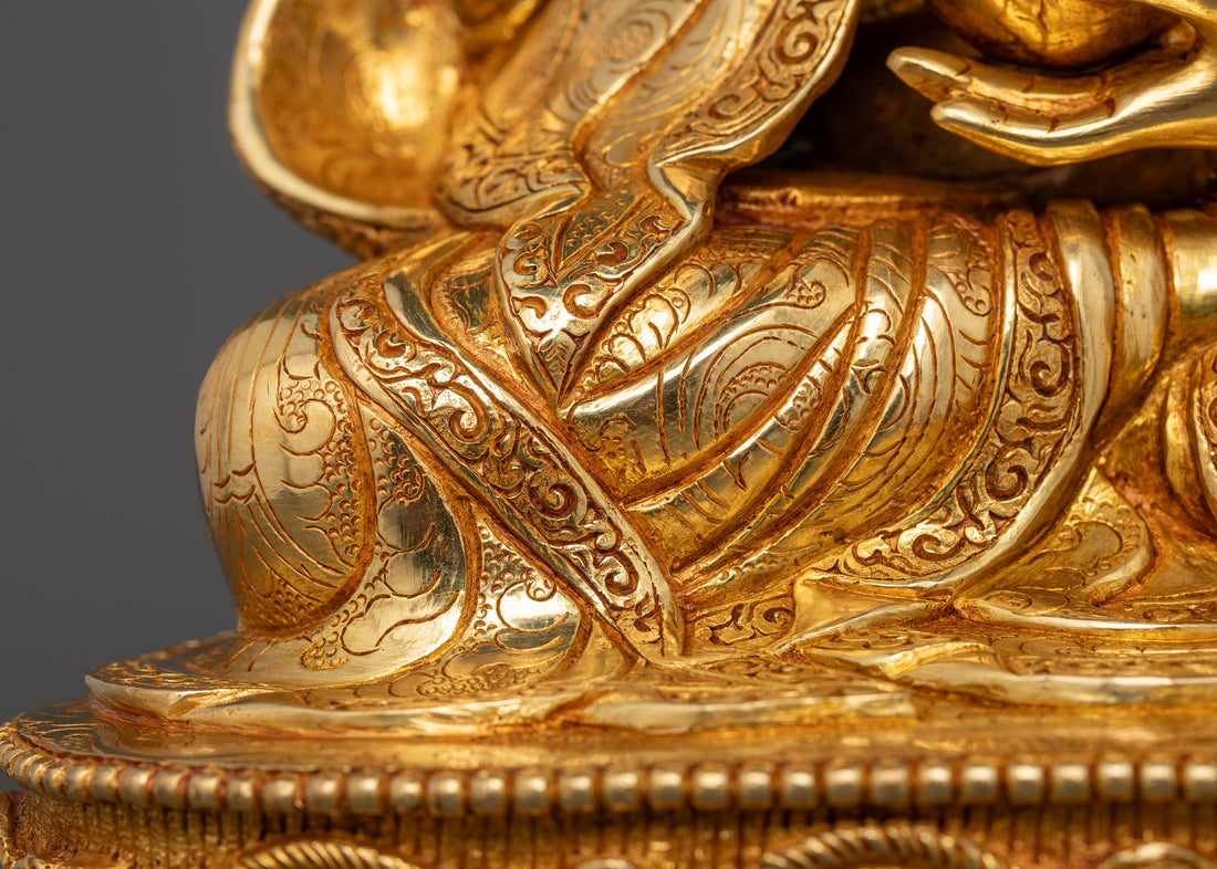 Guru Rinpoche Padmasambhava: The Enlightened Master of the Himalayas