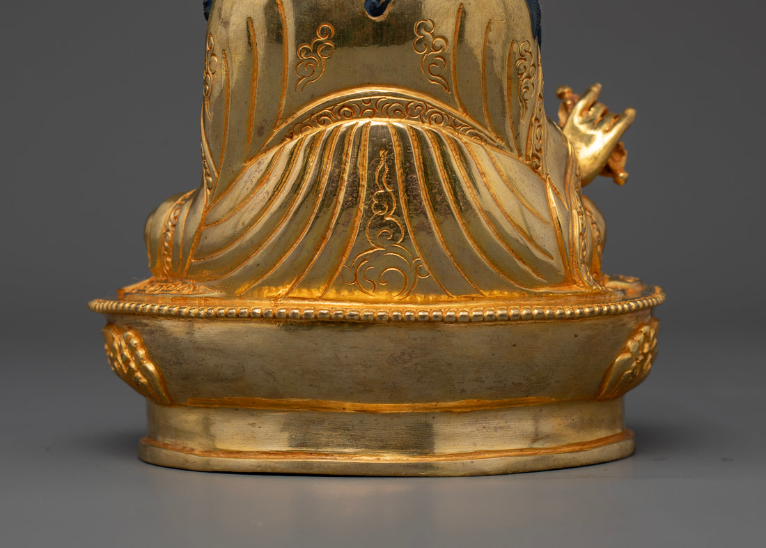 Sacred Guru Rinpoche Statue : Nepalese Art for Practitioners