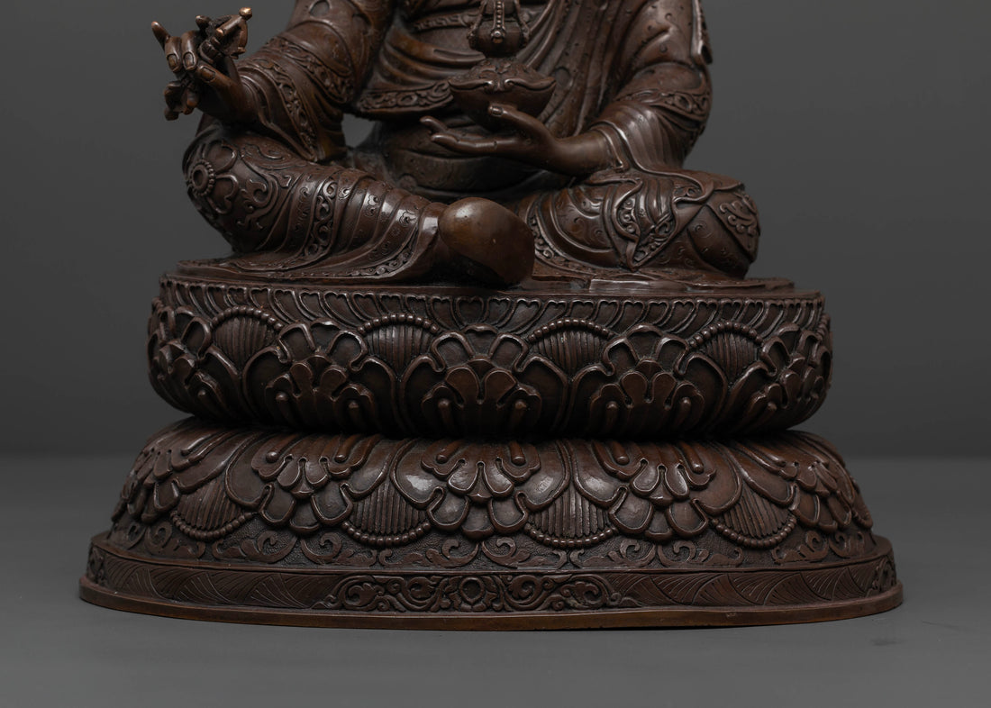 Oxidized Guru Rinpoche Statue: Timeless Artistry for Devotees