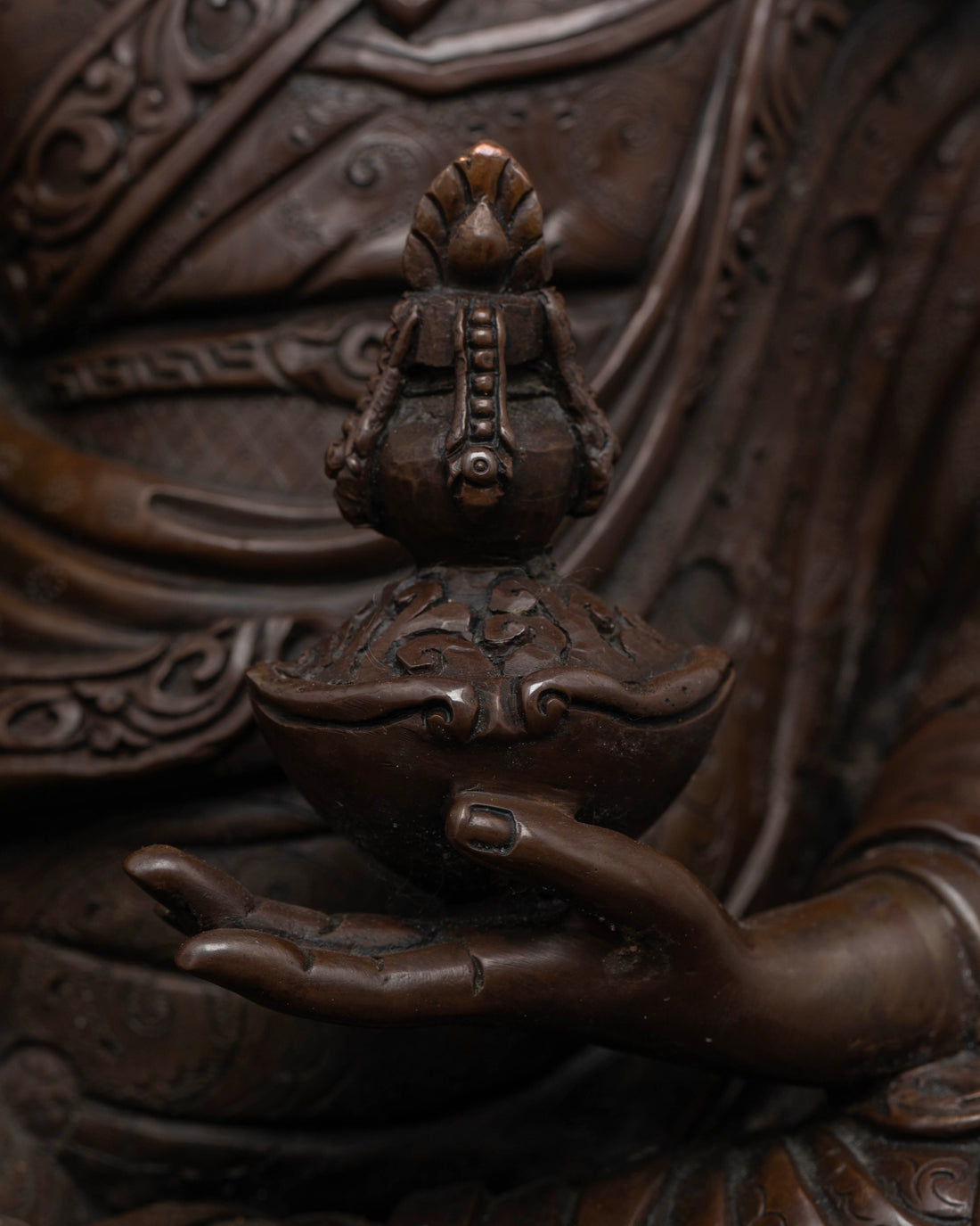 Oxidized Guru Rinpoche Statue: Timeless Artistry for Devotees