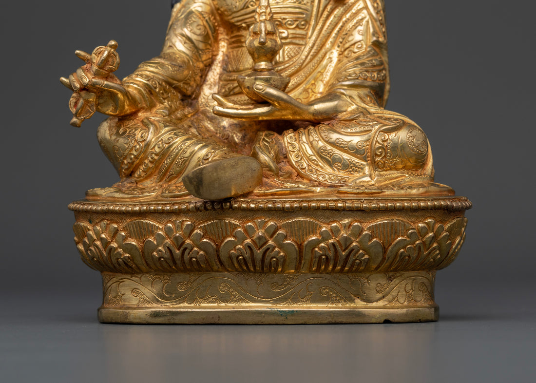 Golden Lotus Guru: Embodiment of Spiritual Power and Compassion