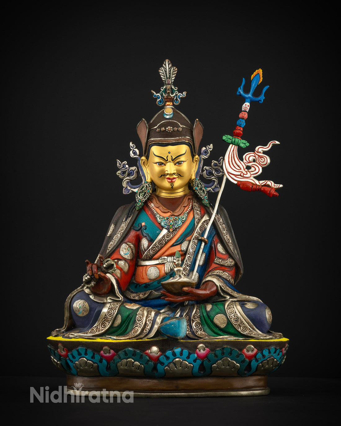 The  Vibrant Guru of Enlightenment: Guru Rinpoche