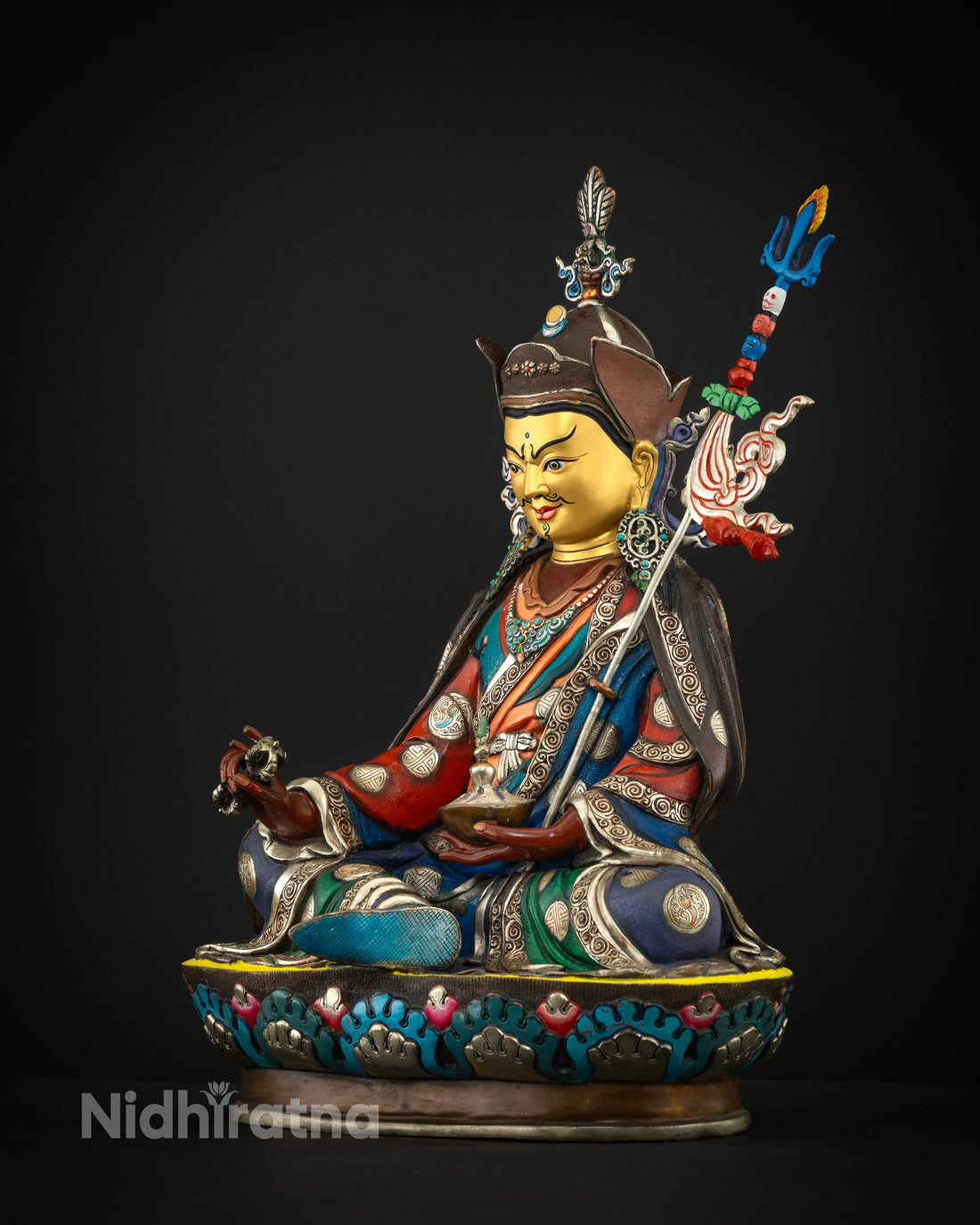 The  Vibrant Guru of Enlightenment: Guru Rinpoche