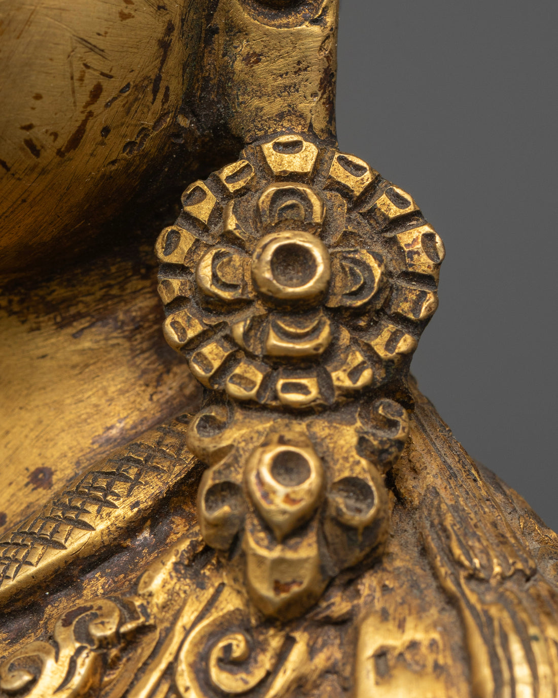 The Golden Guru Rinpoche: Handcrafted Perfection in Sacred Art