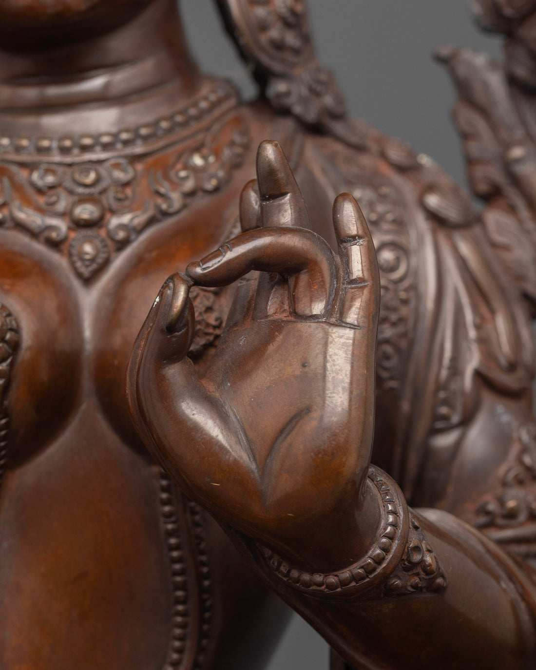 Oxidized Female Buddha Statue: A Symbol of Enlightened Femininity