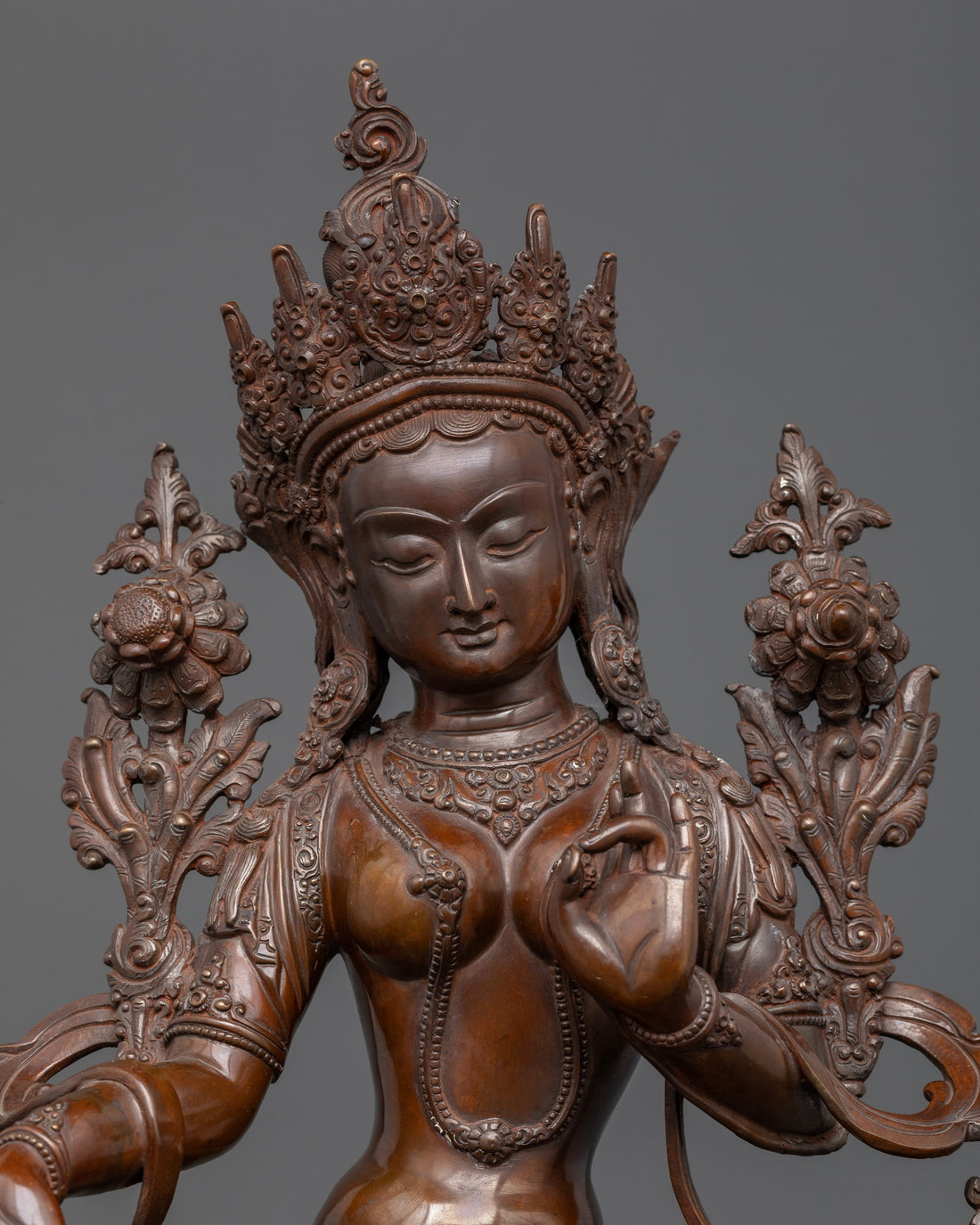 Oxidized Female Buddha Statue: A Symbol of Enlightened Femininity