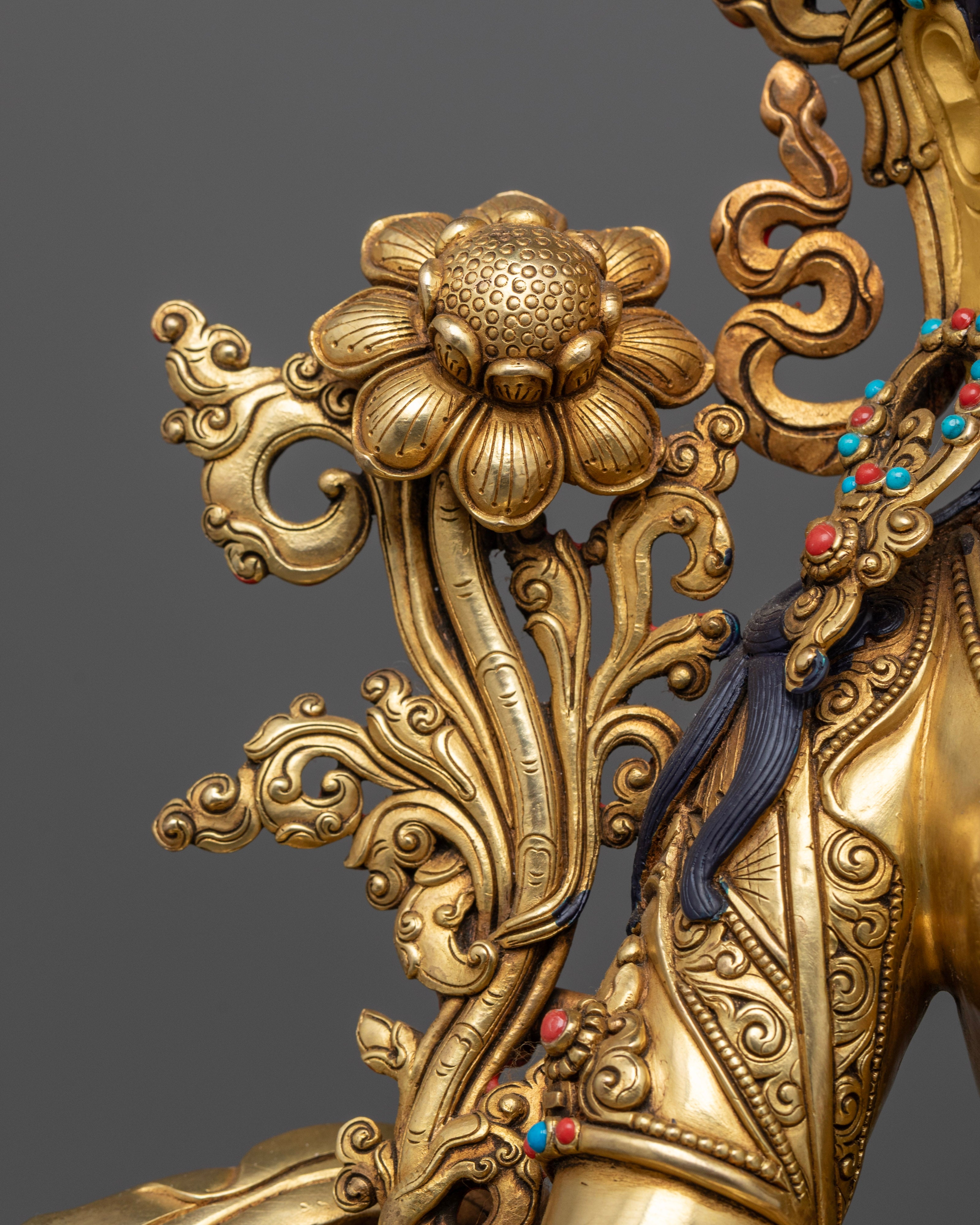 Premium White Tara Statue: Elegant Buddhist Art for Spiritual Healing