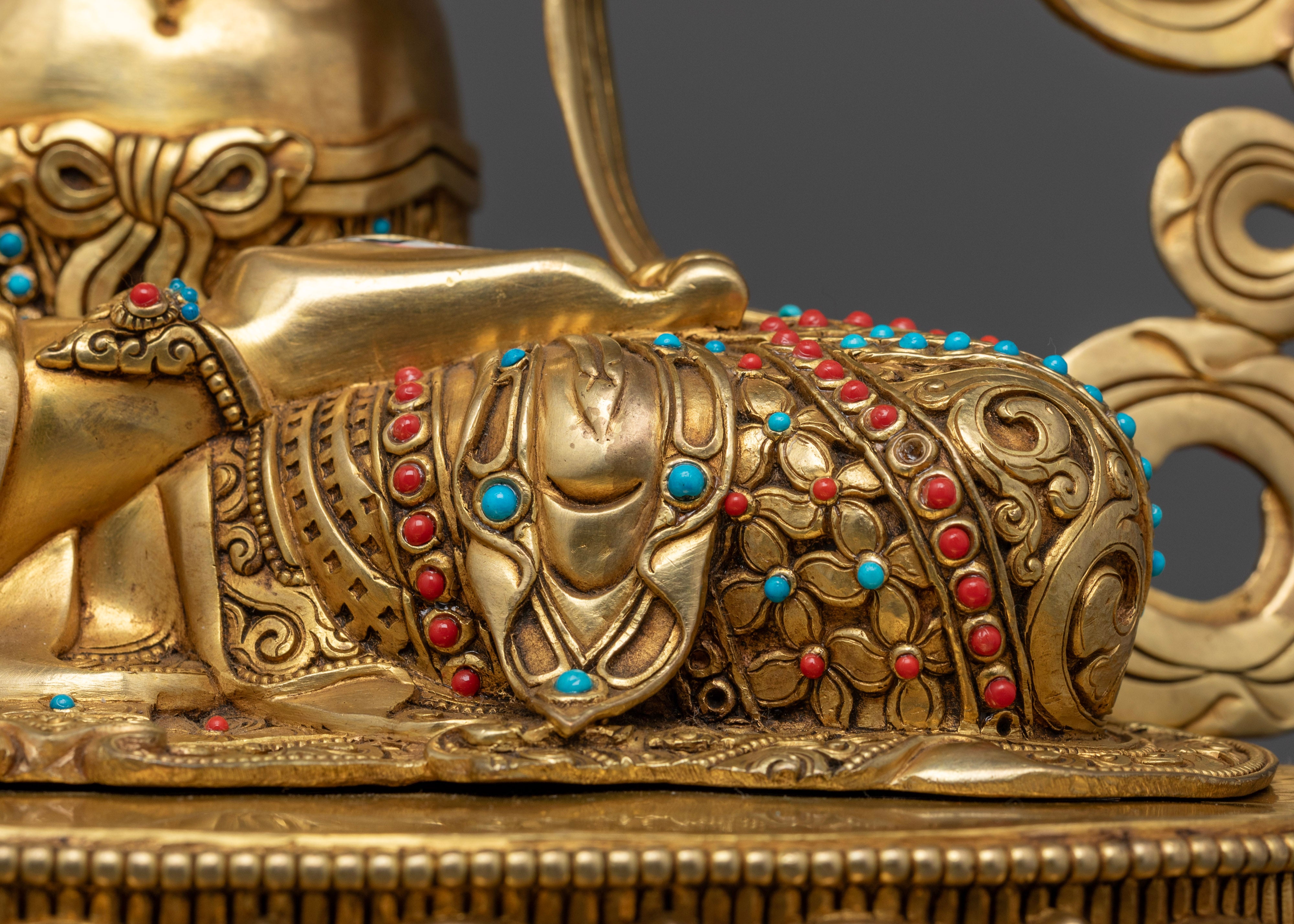 Premium White Tara Statue: Elegant Buddhist Art for Spiritual Healing